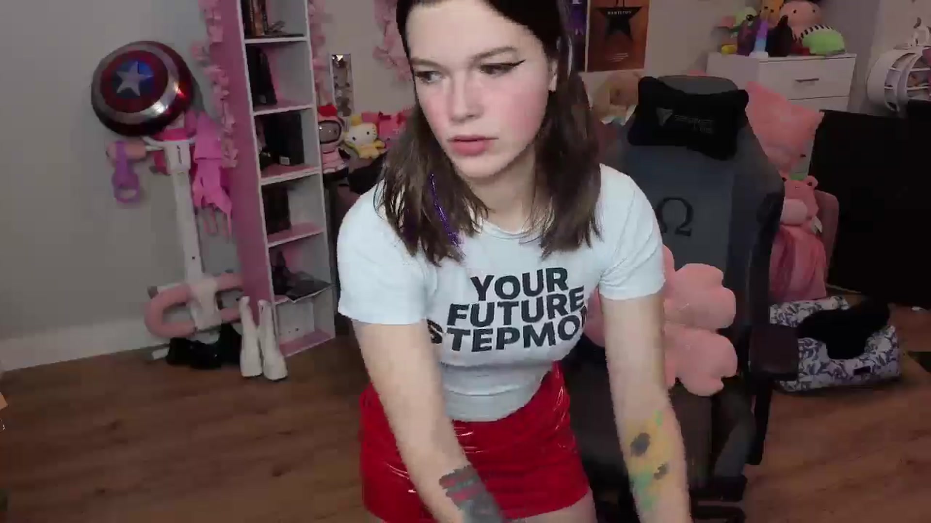 Gallery image thumbnail from Lil__Bunny's myfreecams stream on, 07/04/2025, 22:45 image 8 of 20