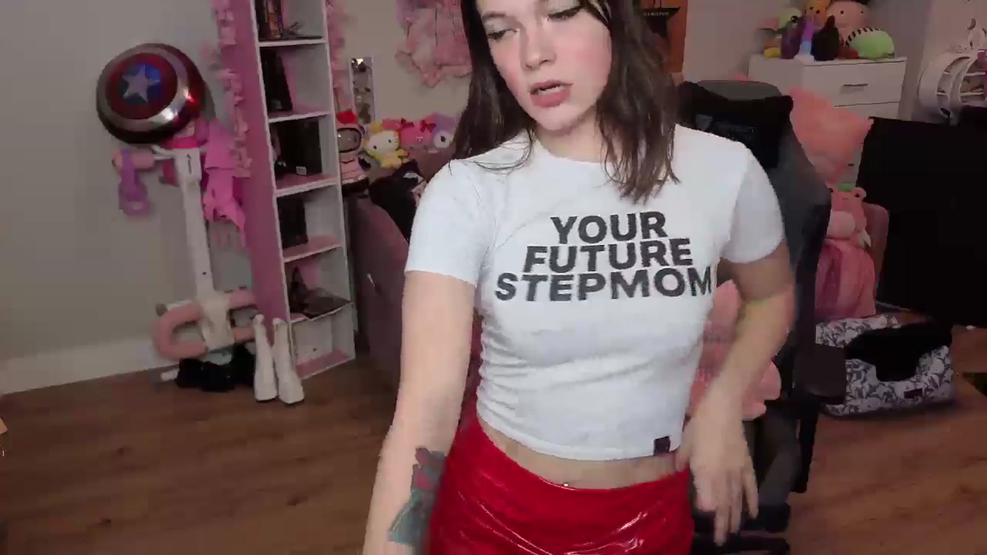 Gallery image thumbnail from Lil__Bunny's myfreecams stream on, 07/04/2025, 22:45 image 4 of 20