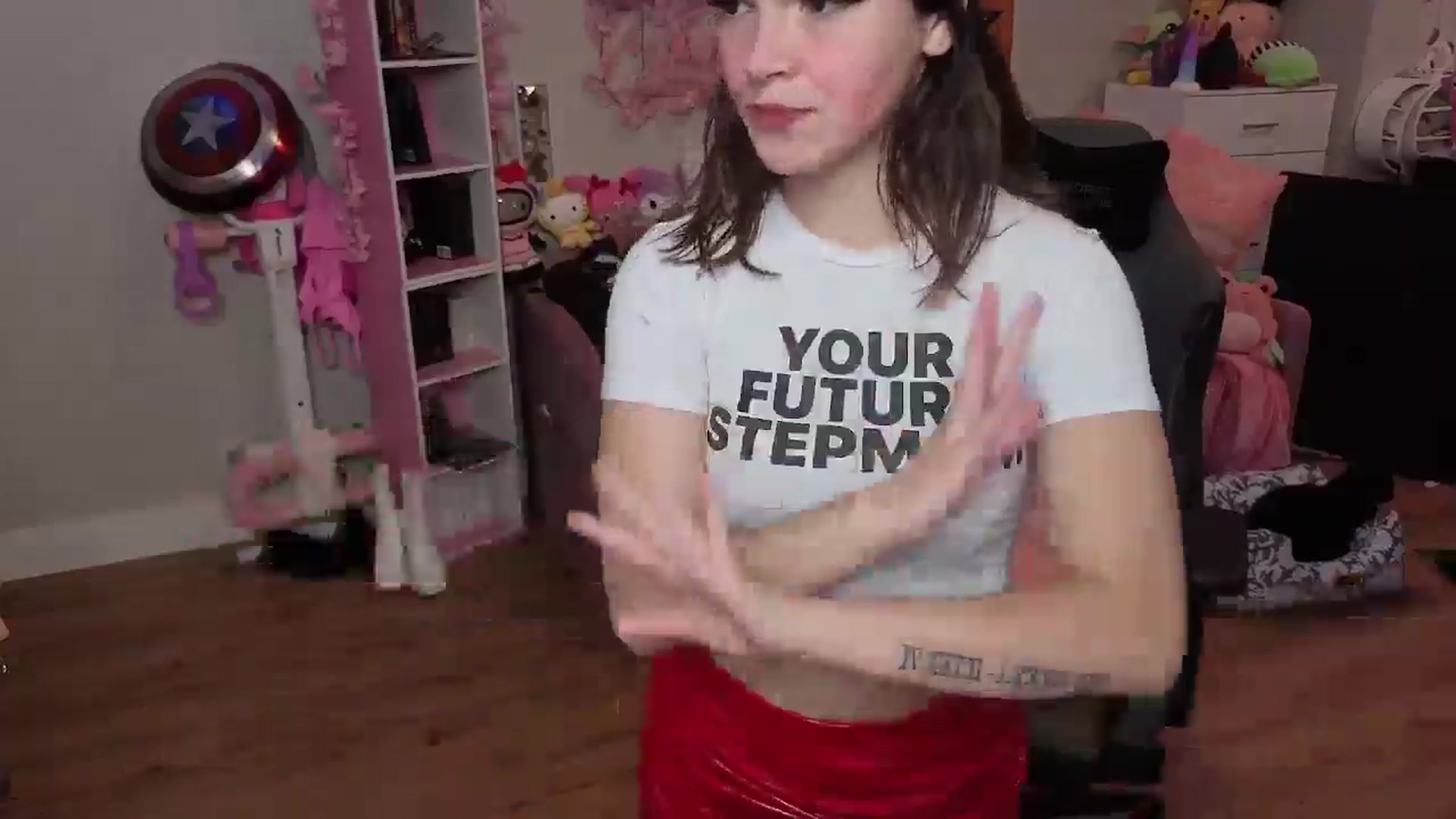 Gallery image thumbnail from Lil__Bunny's myfreecams stream on, 07/04/2025, 22:45 image 2 of 20