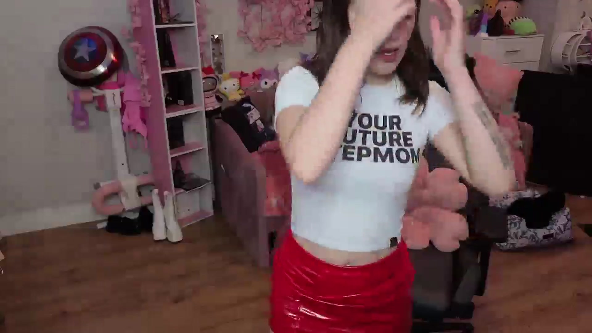 Gallery image thumbnail from Lil__Bunny's myfreecams stream on, 07/04/2025, 22:45 image 7 of 20