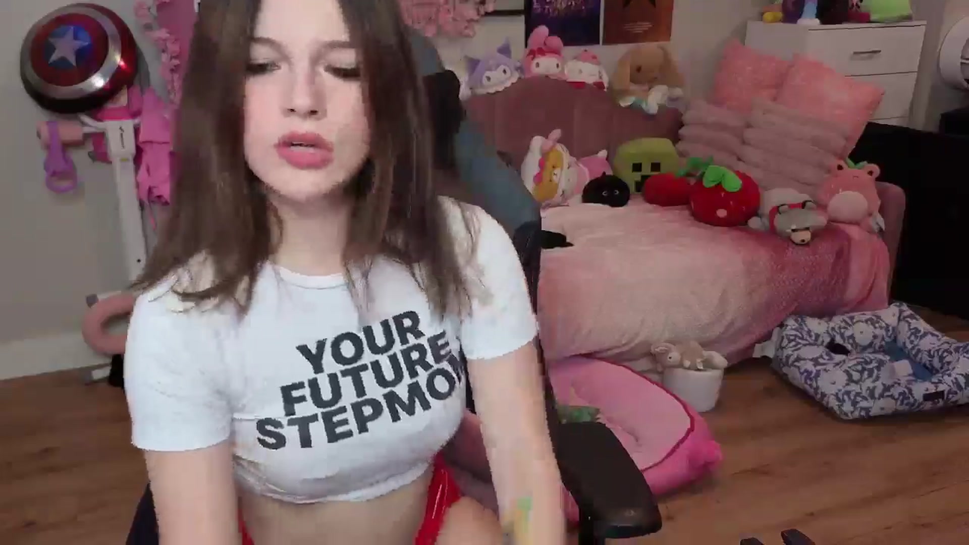 Gallery image thumbnail from Lil__Bunny's myfreecams stream on, 07/05/2025, 06:55 image 13 of 20