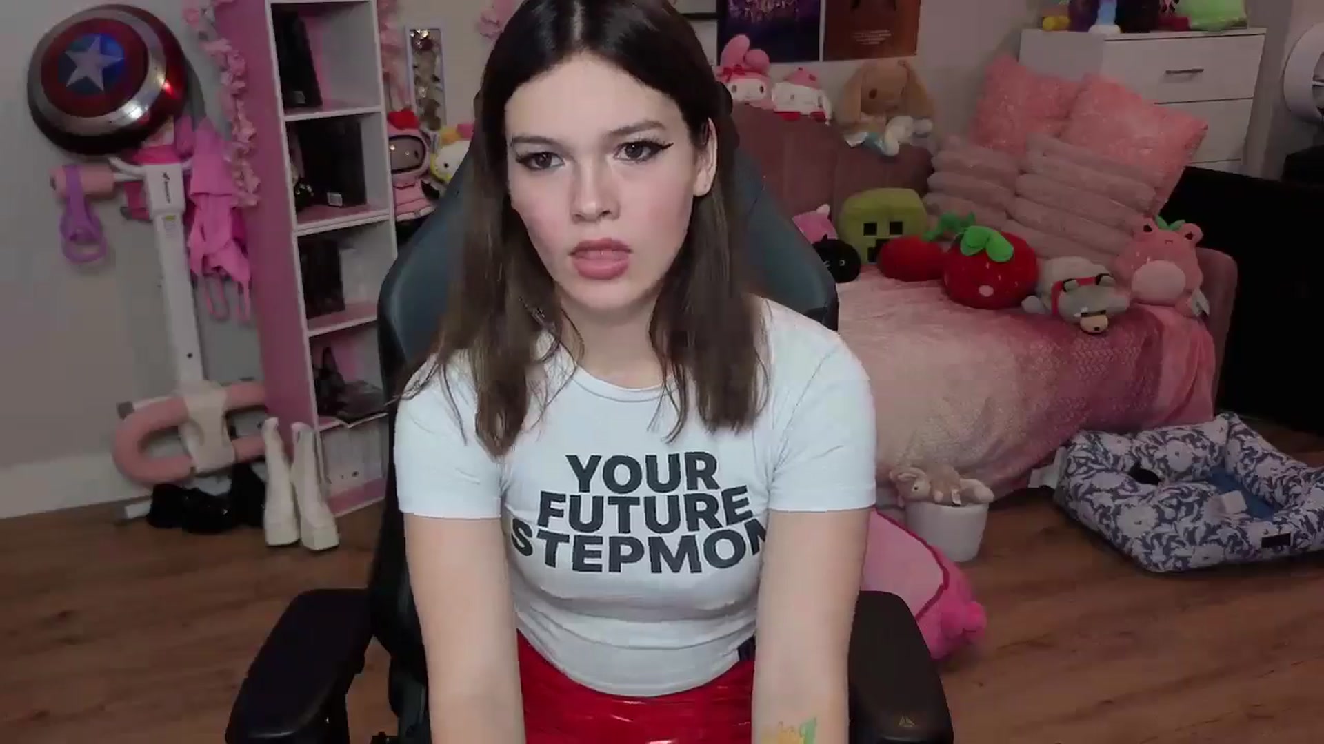 Gallery image thumbnail from Lil__Bunny's myfreecams stream on, 07/05/2025, 06:55 image 19 of 20