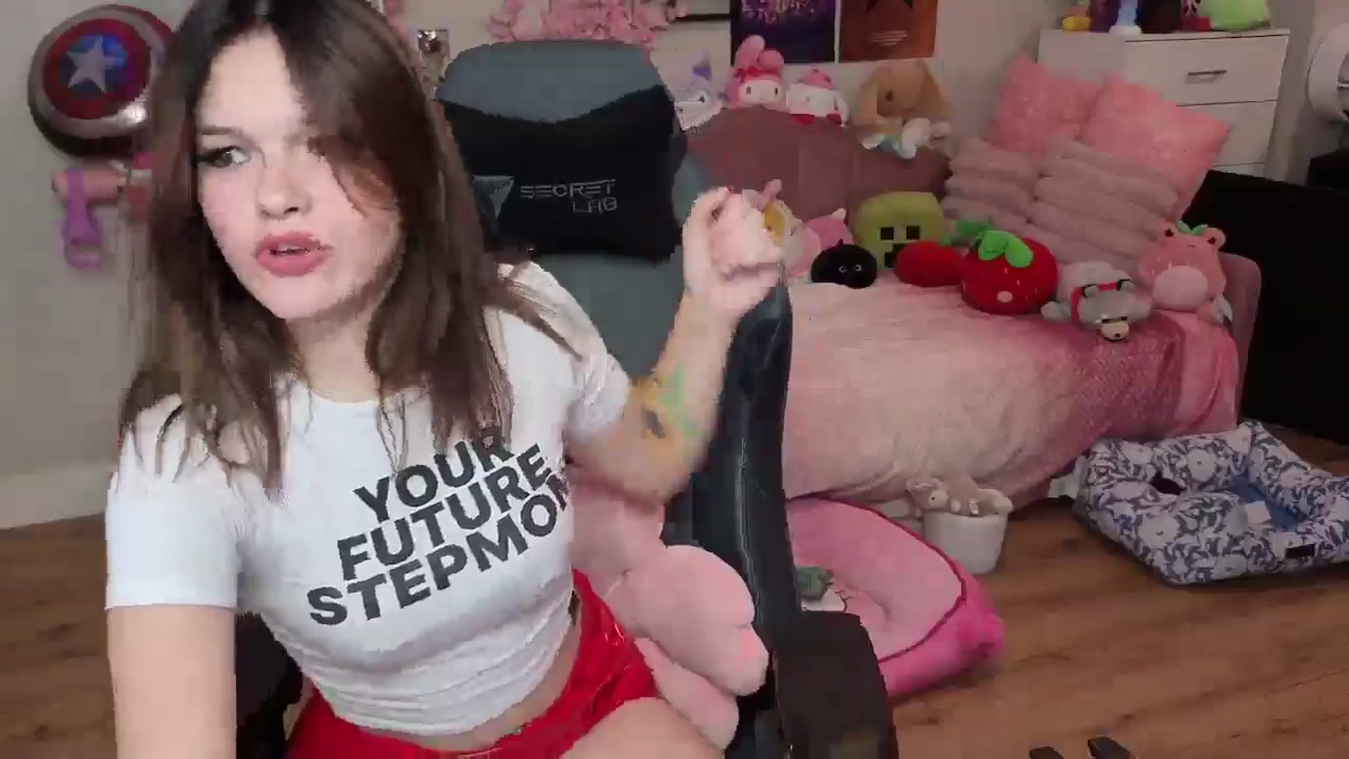 Gallery image thumbnail from Lil__Bunny's myfreecams stream on, 07/05/2025, 06:55 image 14 of 20
