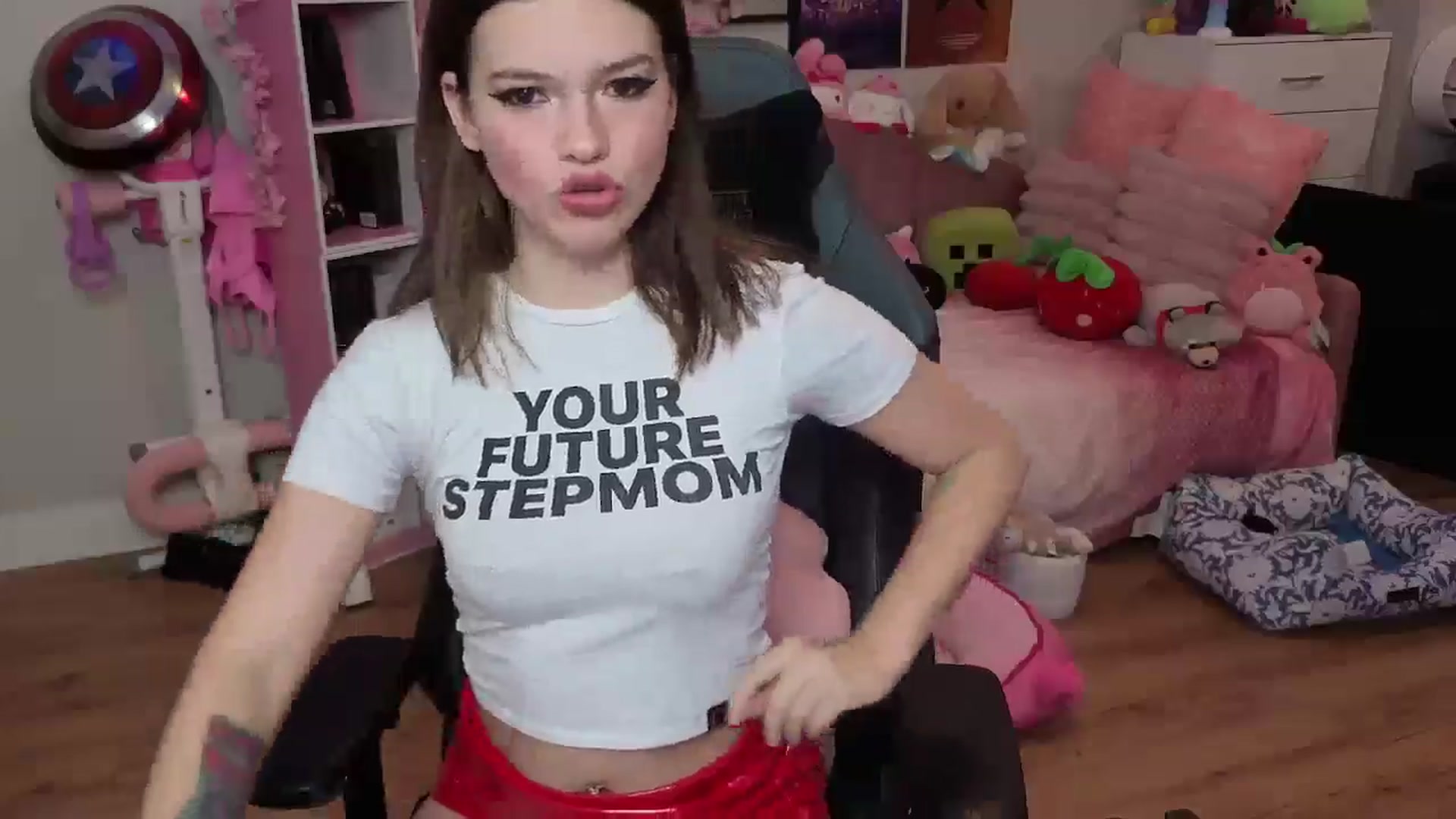Gallery image thumbnail from Lil__Bunny's myfreecams stream on, 07/05/2025, 06:55 image 18 of 20