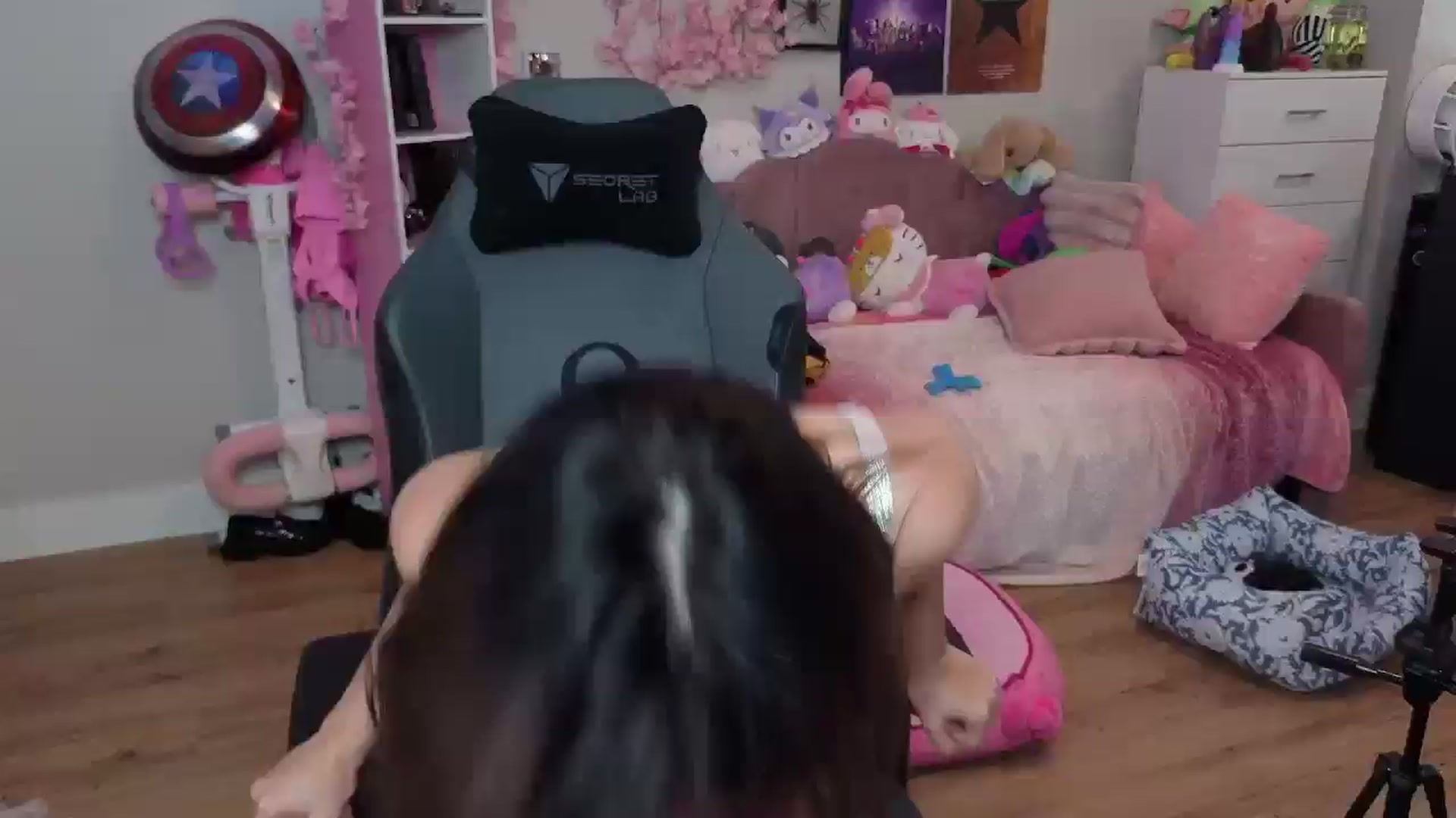 Gallery image thumbnail from Lil__Bunny's myfreecams stream on, 07/13/2025, 14:20 image 3 of 20
