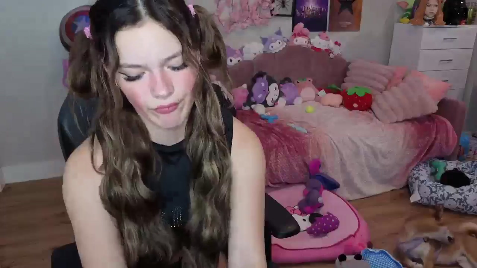 Gallery image thumbnail from Lil__Bunny's myfreecams stream on, 07/22/2025, 24:13 image 13 of 20