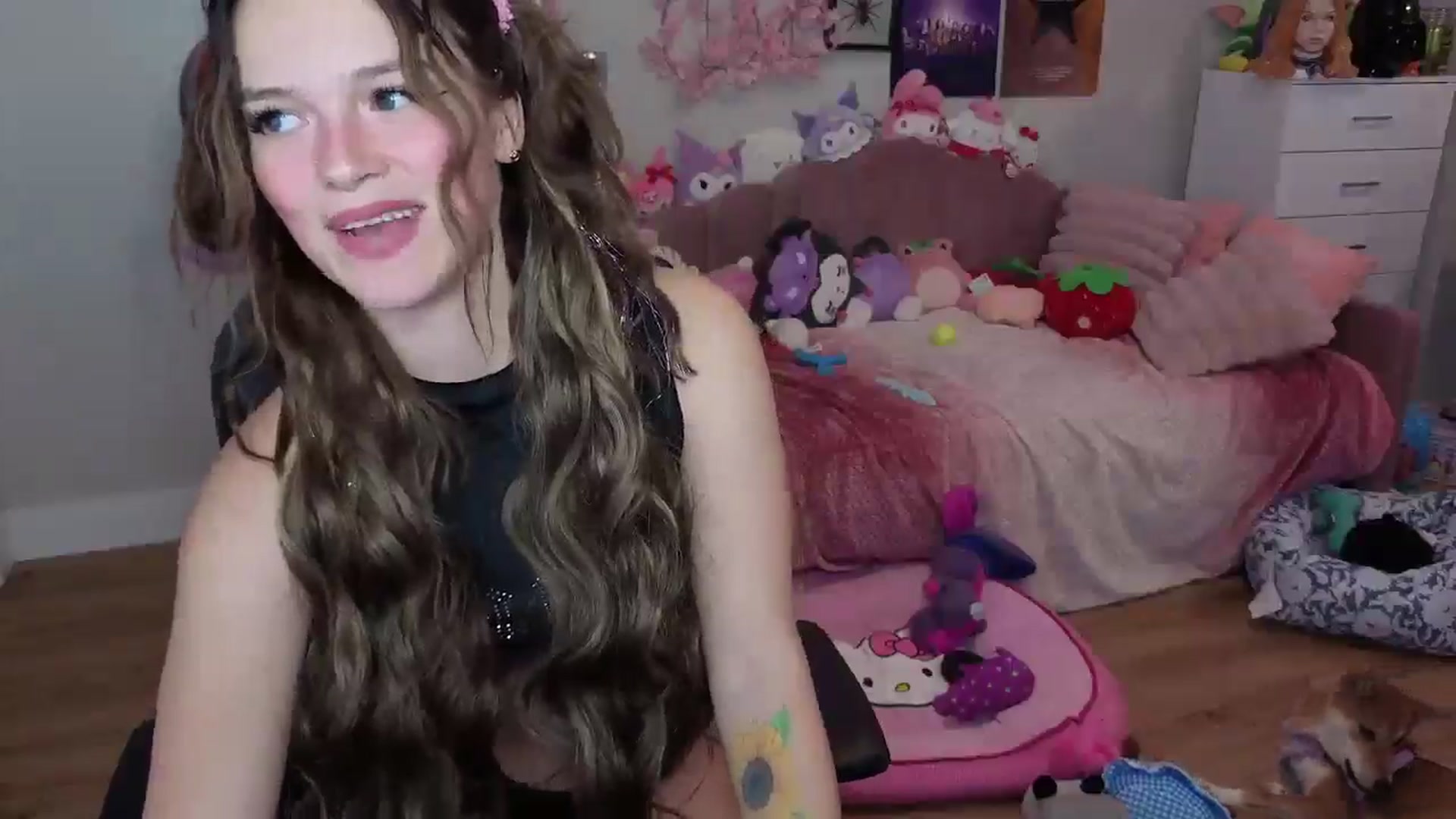 Gallery image thumbnail from Lil__Bunny's myfreecams stream on, 07/22/2025, 24:13 image 8 of 20