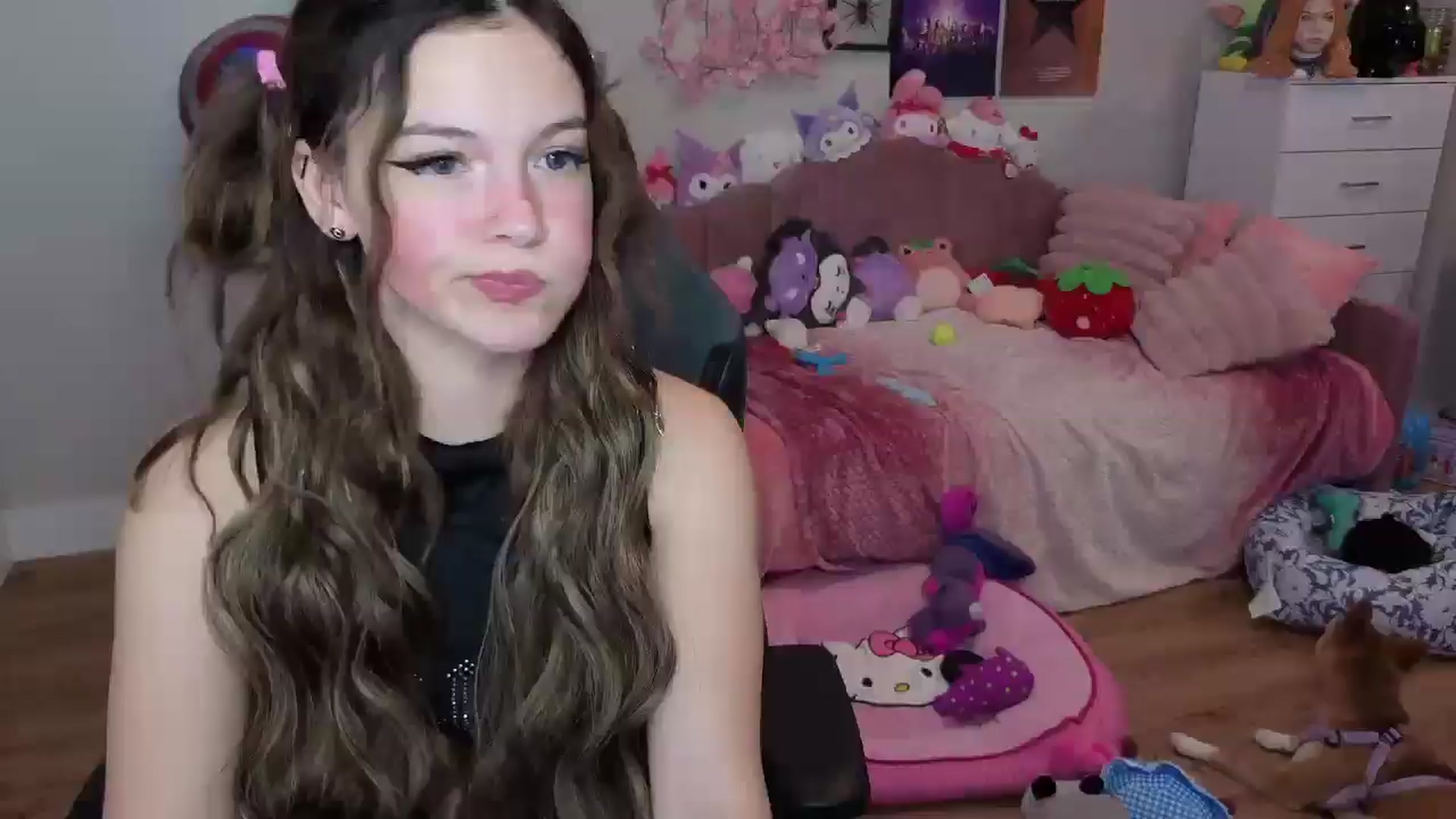 Gallery image thumbnail from Lil__Bunny's myfreecams stream on, 07/22/2025, 24:13 image 6 of 20