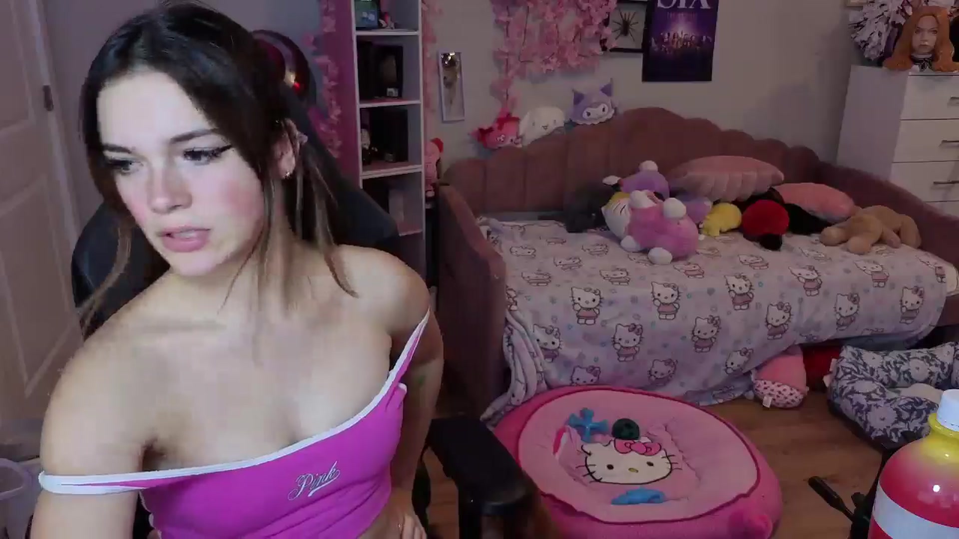 Gallery image thumbnail from Lil__Bunny's myfreecams stream on, 08/08/2025, 22:21 image 20 of 20
