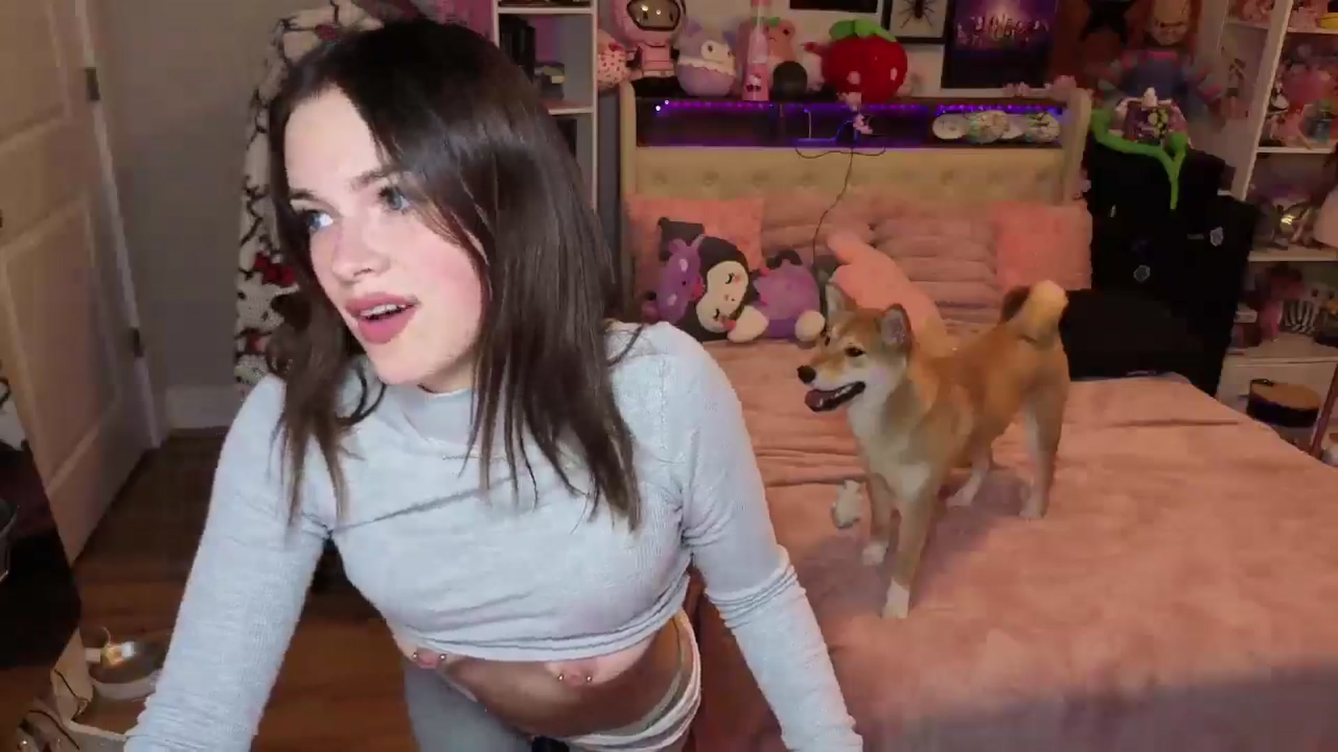 Gallery image thumbnail from Lil__Bunny's myfreecams stream on, 09/14/2025, 21:07 image 17 of 20