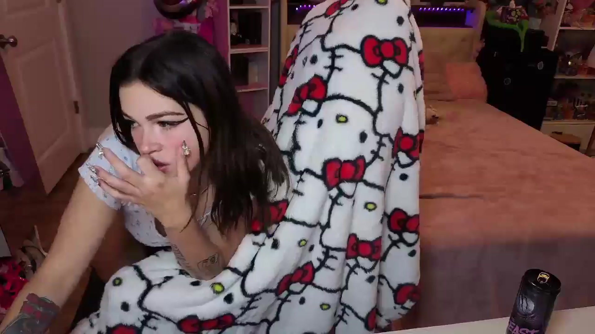 Gallery image thumbnail from Lil__Bunny's myfreecams stream on, 09/18/2025, 23:07 image 3 of 20