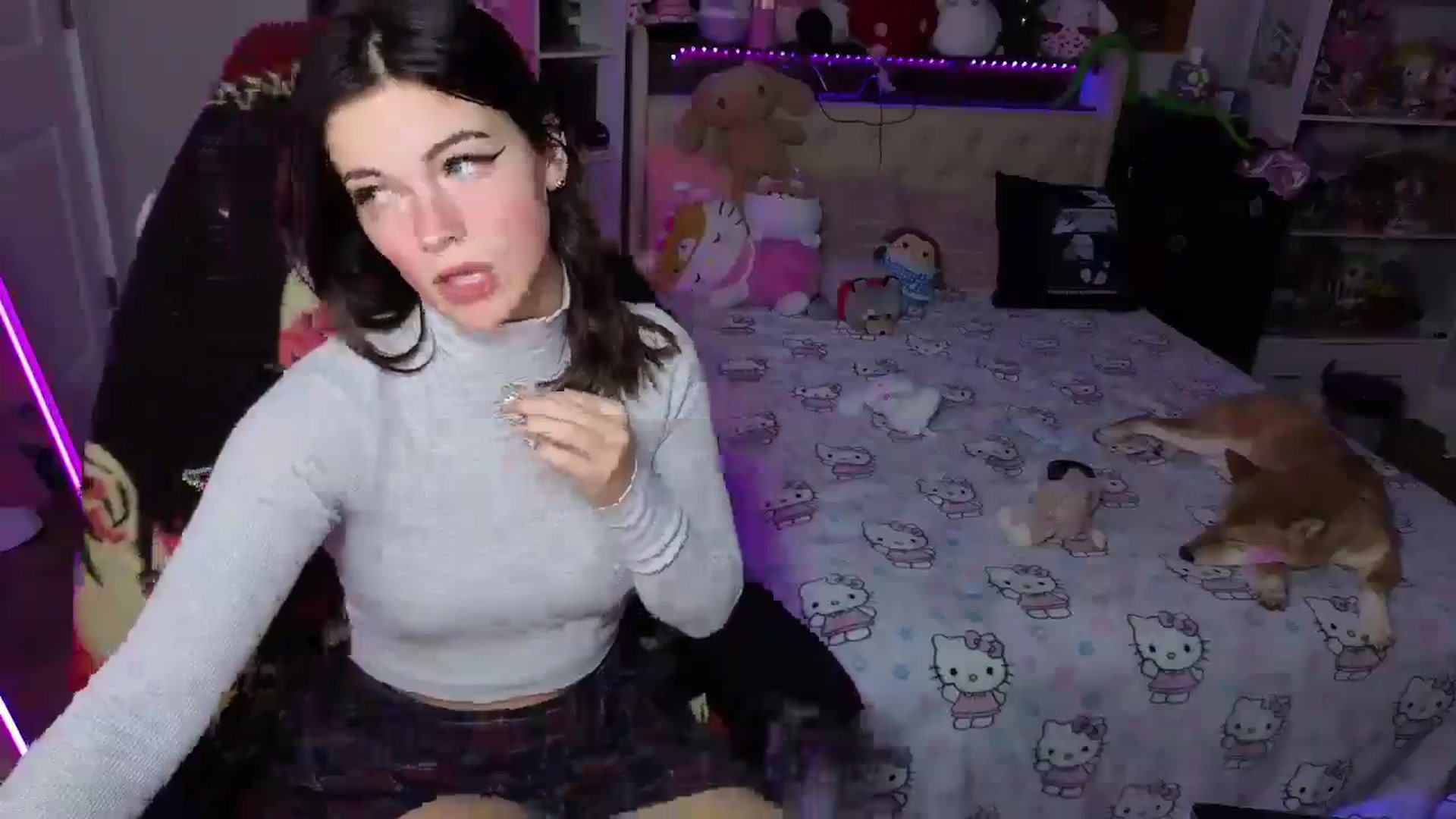 Gallery image thumbnail from Lil__Bunny's myfreecams stream on, 09/22/2025, 23:47 image 19 of 20