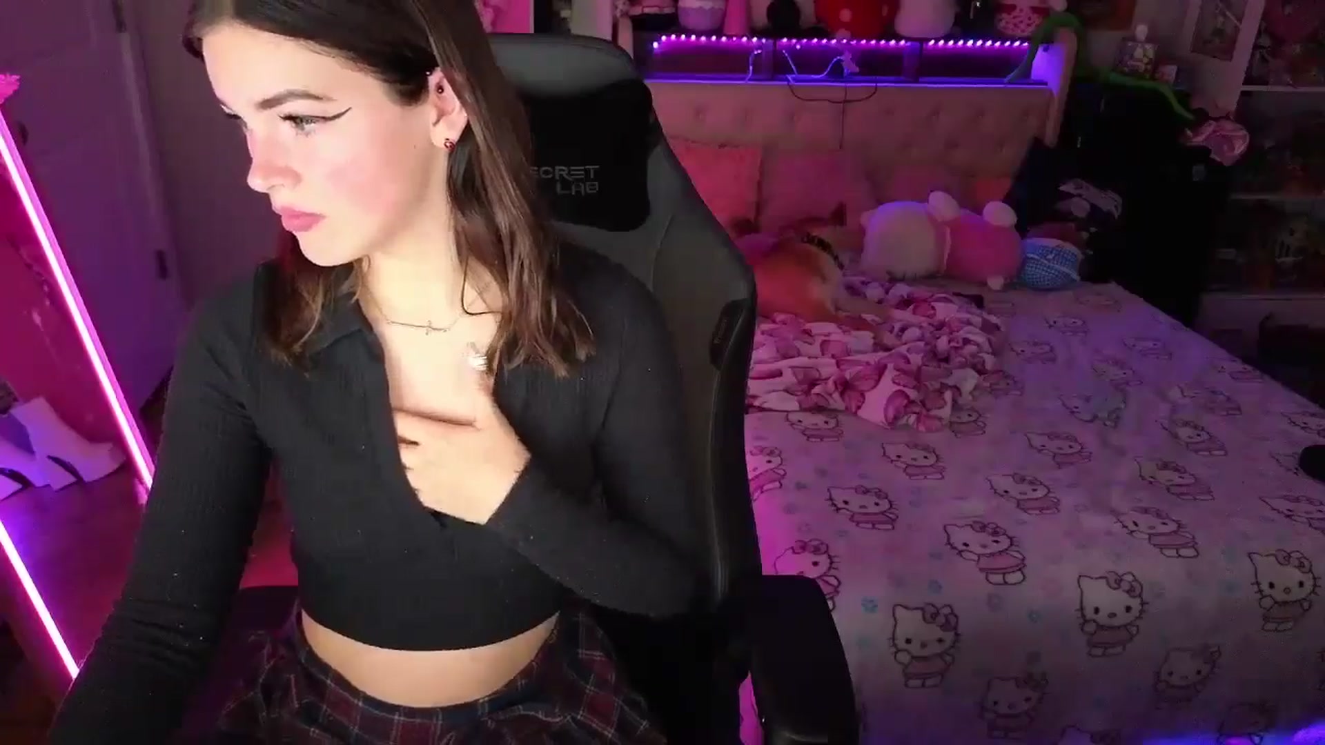 Gallery image thumbnail from Lil__Bunny's myfreecams stream on, 09/23/2025, 23:11 image 13 of 20