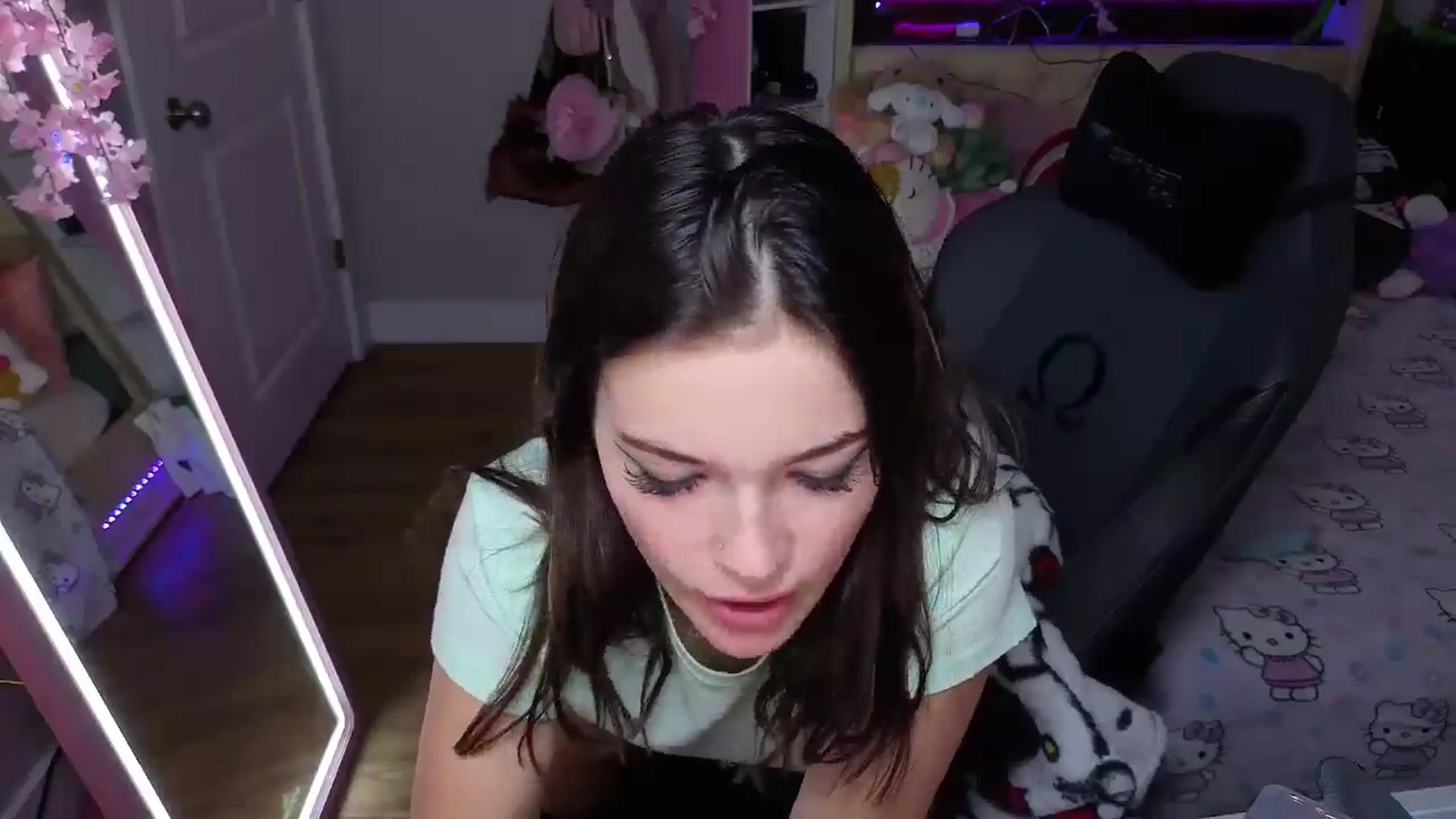 Gallery image thumbnail from Lil__Bunny's myfreecams stream on, 09/27/2025, 23:18 image 7 of 20