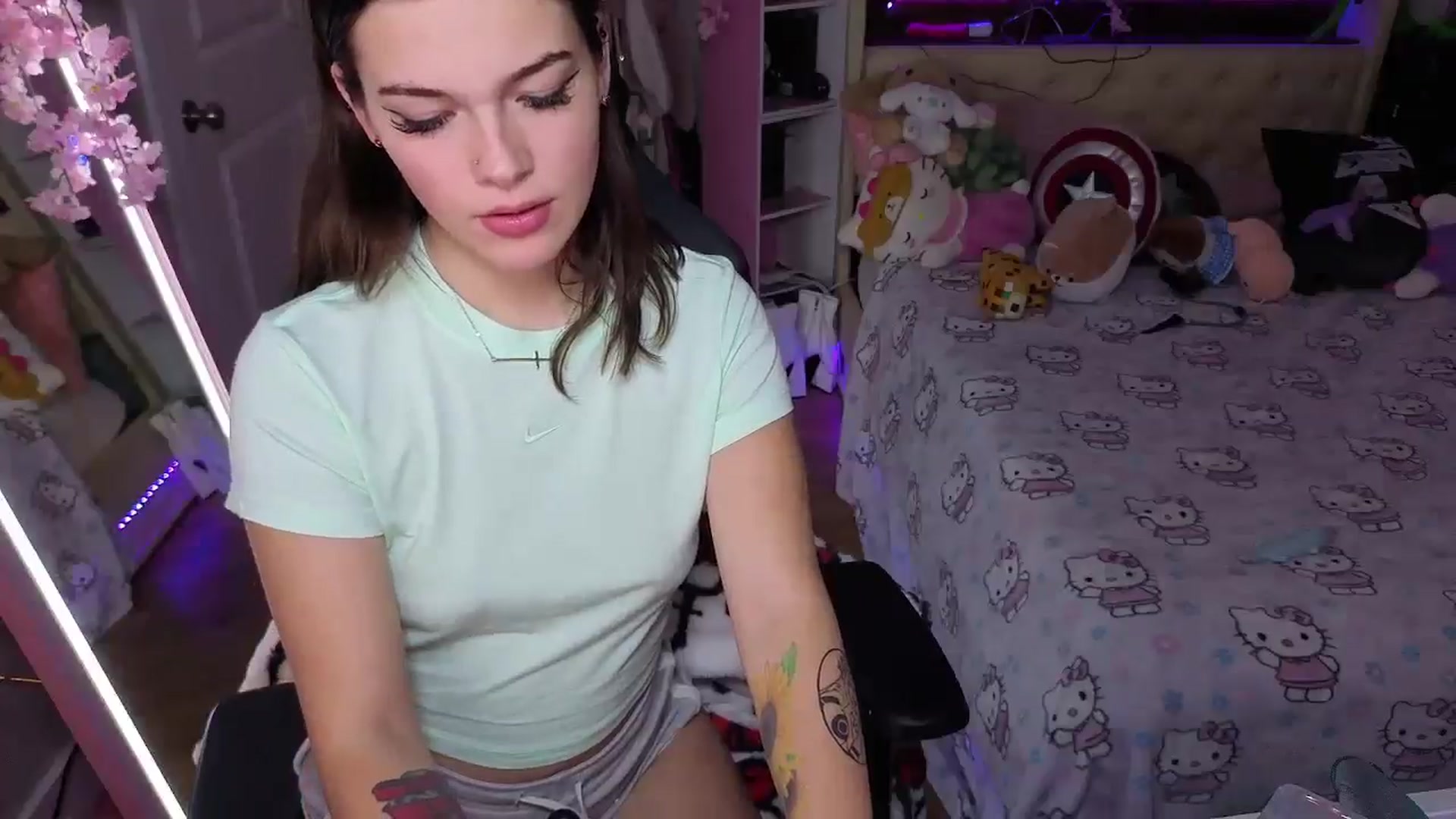 Gallery image thumbnail from Lil__Bunny's myfreecams stream on, 09/27/2025, 23:18 image 11 of 20