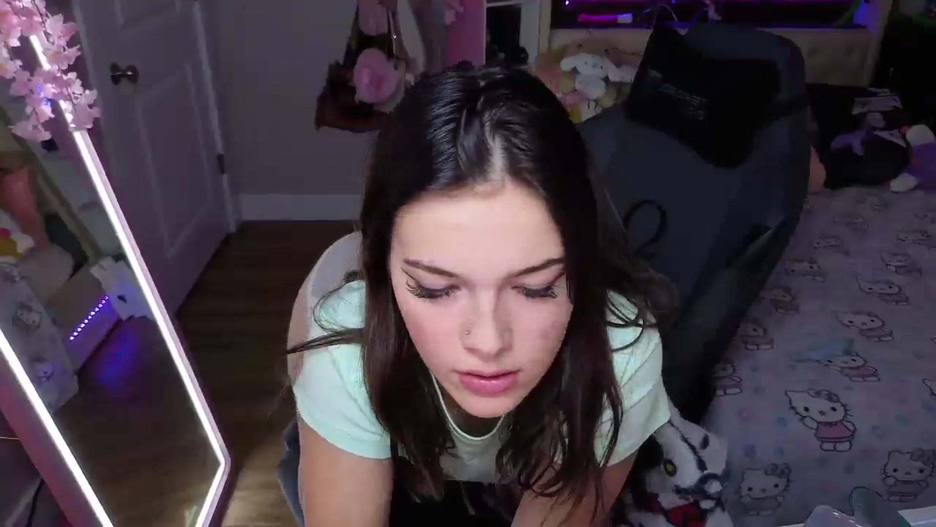 Gallery image thumbnail from Lil__Bunny's myfreecams stream on, 09/27/2025, 23:18 image 8 of 20