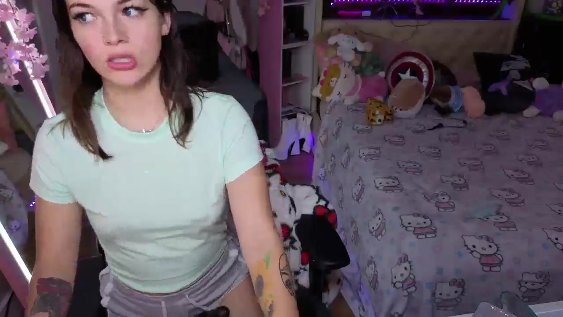 Gallery image thumbnail from Lil__Bunny's myfreecams stream on, 09/27/2025, 23:18 image 3 of 20