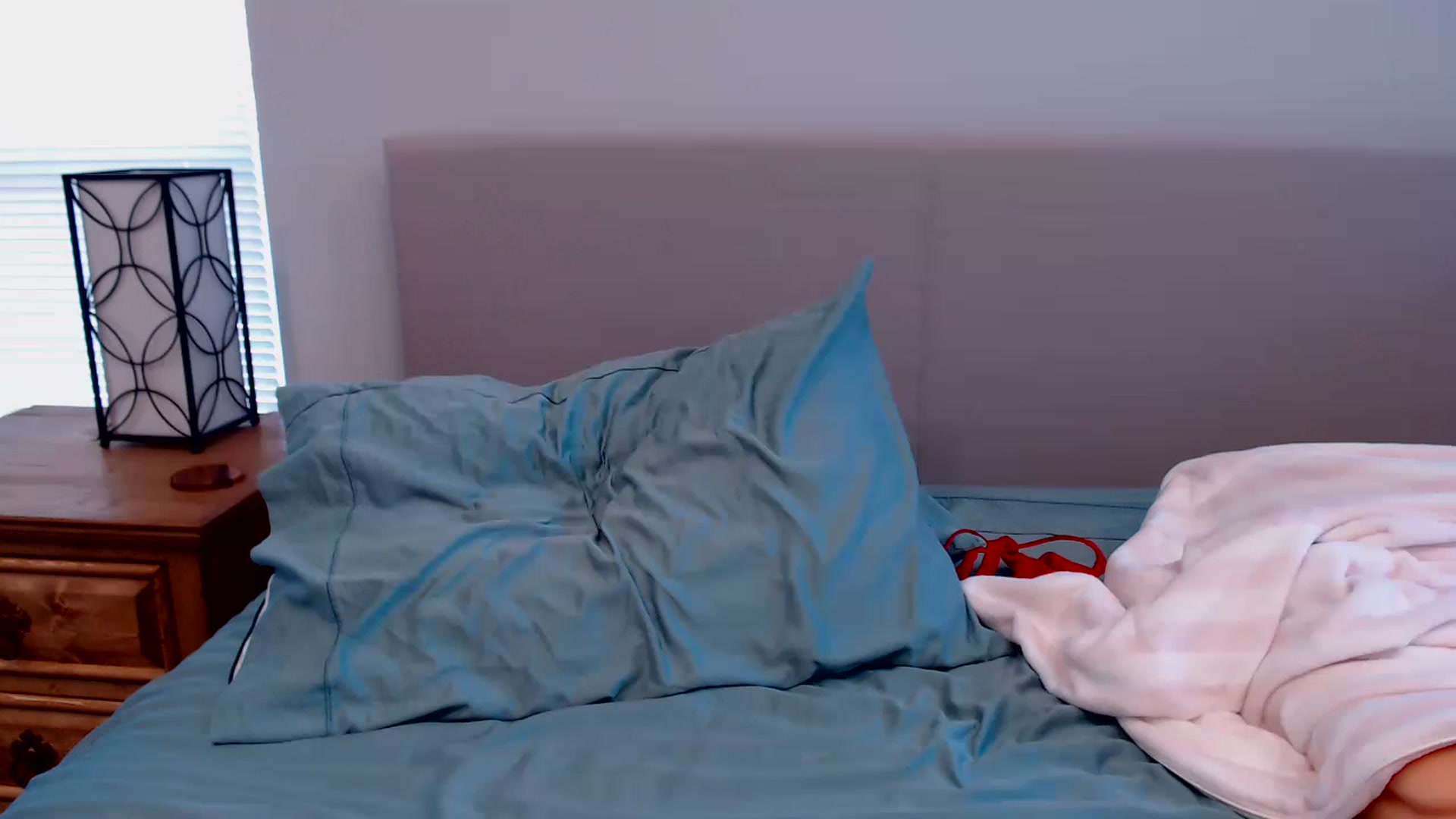 Gallery image thumbnail from Lil__bit's myfreecams stream on, 12/15/2022, 19:38 image 18 of 20
