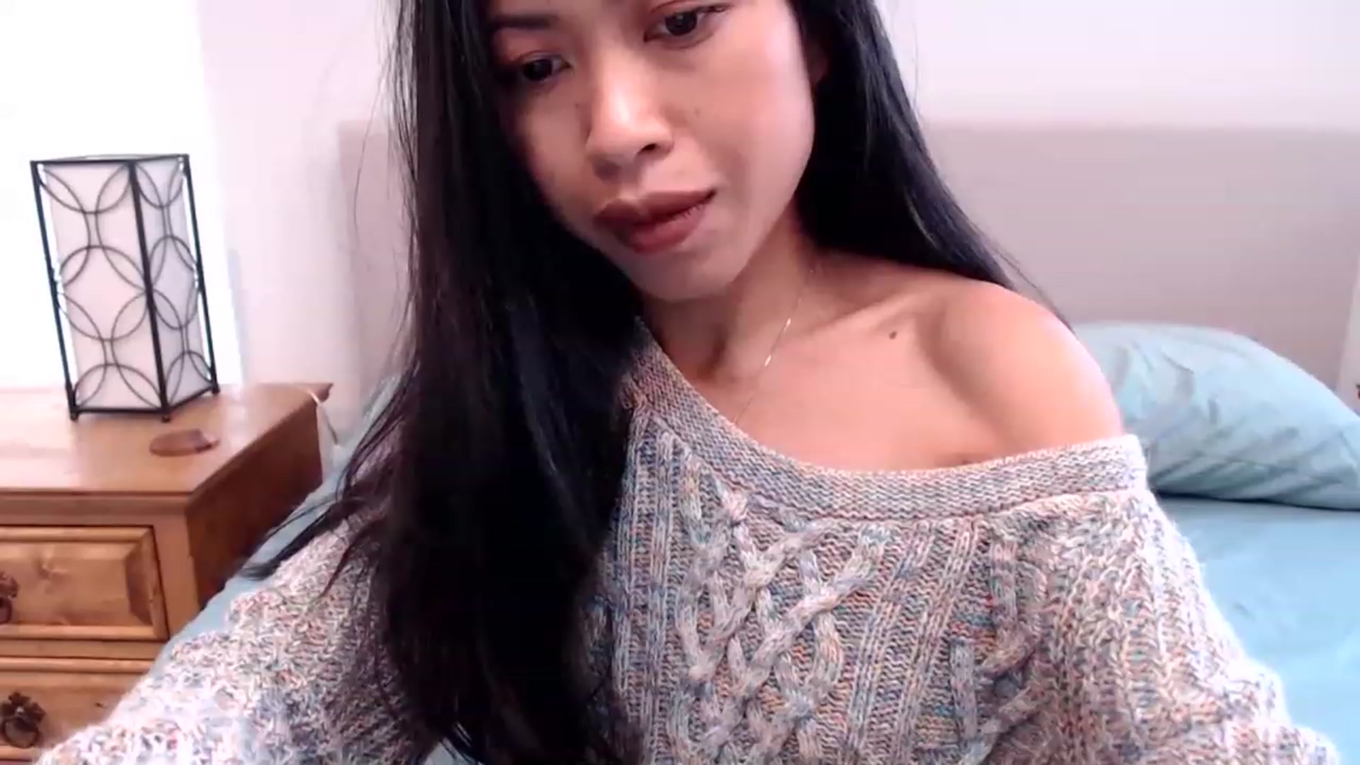 Gallery image thumbnail from Lil__bit's myfreecams stream on, 12/19/2022, 18:23 image 12 of 20