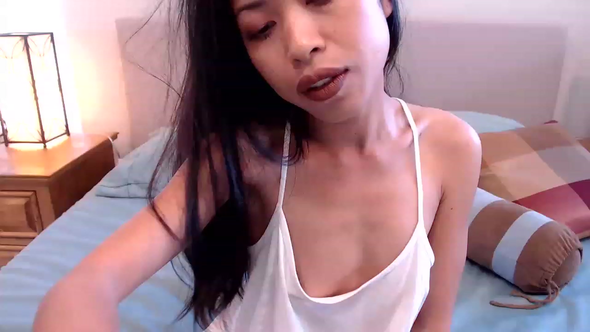 Gallery image thumbnail from Lil__bit's myfreecams stream on, 01/12/2023, 18:27 image 6 of 20