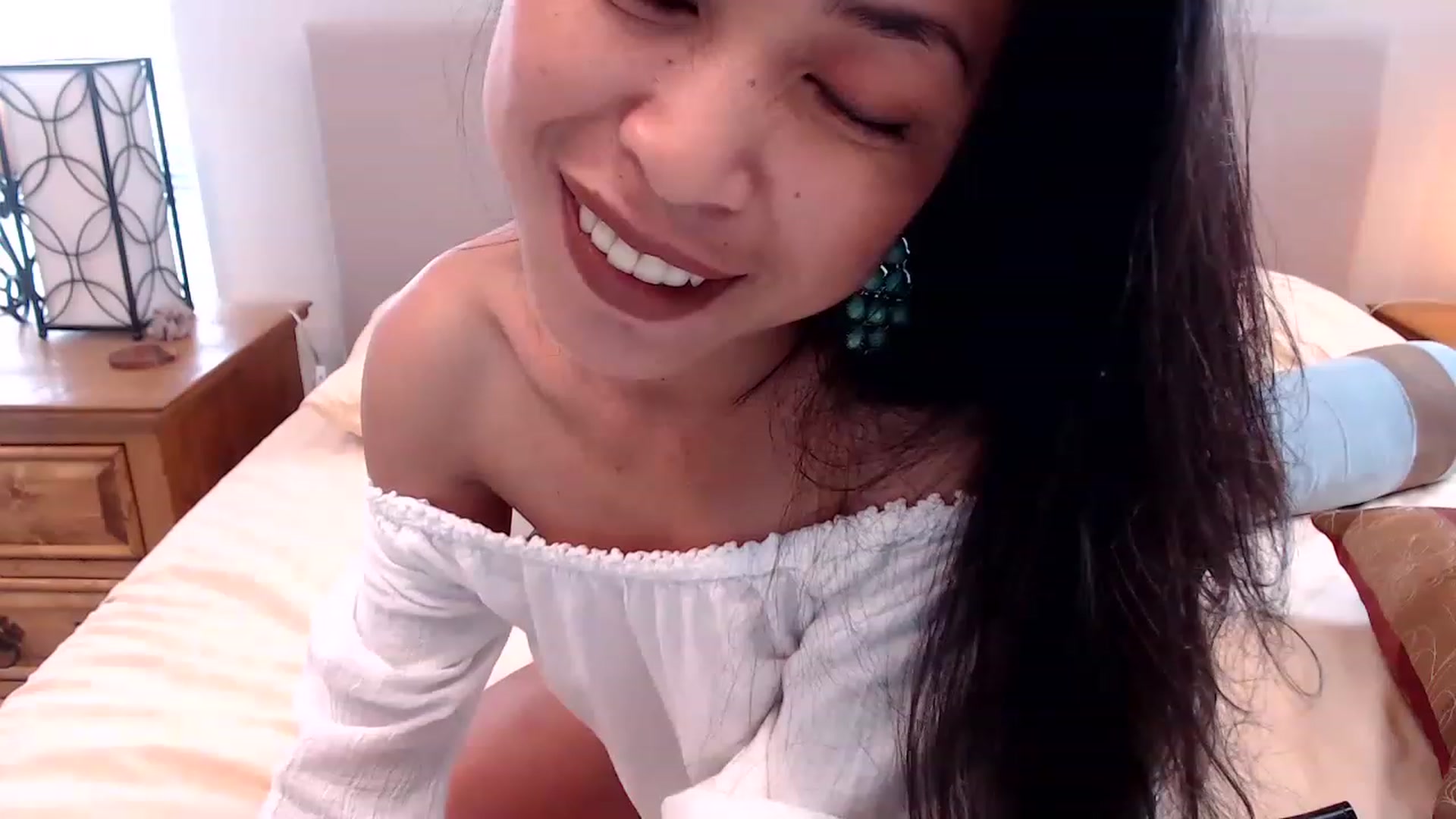 Gallery image thumbnail from Lil__bit's myfreecams stream on, 02/07/2023, 18:11 image 14 of 20