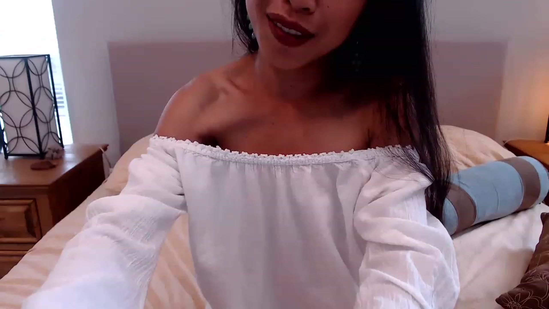 Gallery image thumbnail from Lil__bit's myfreecams stream on, 02/07/2023, 18:24 image 8 of 20