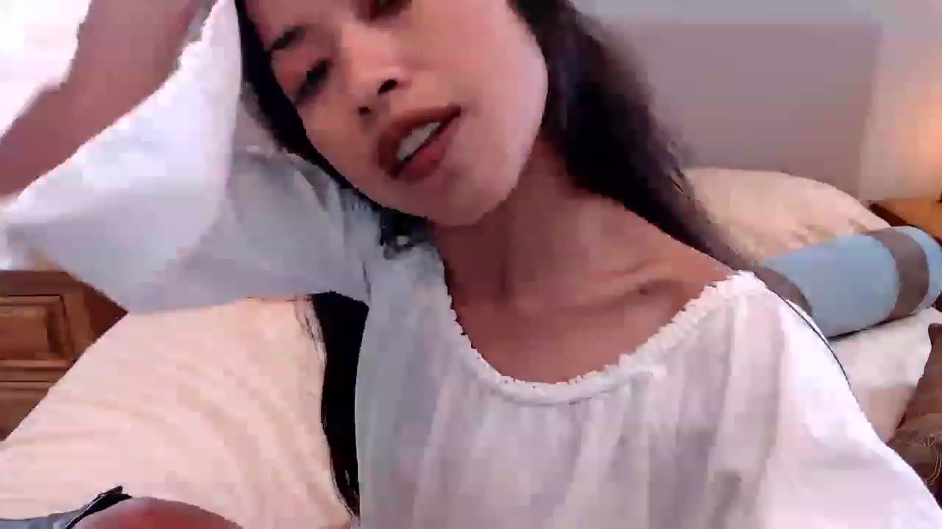 Gallery image thumbnail from Lil__bit's myfreecams stream on, 02/07/2023, 18:24 image 1 of 20