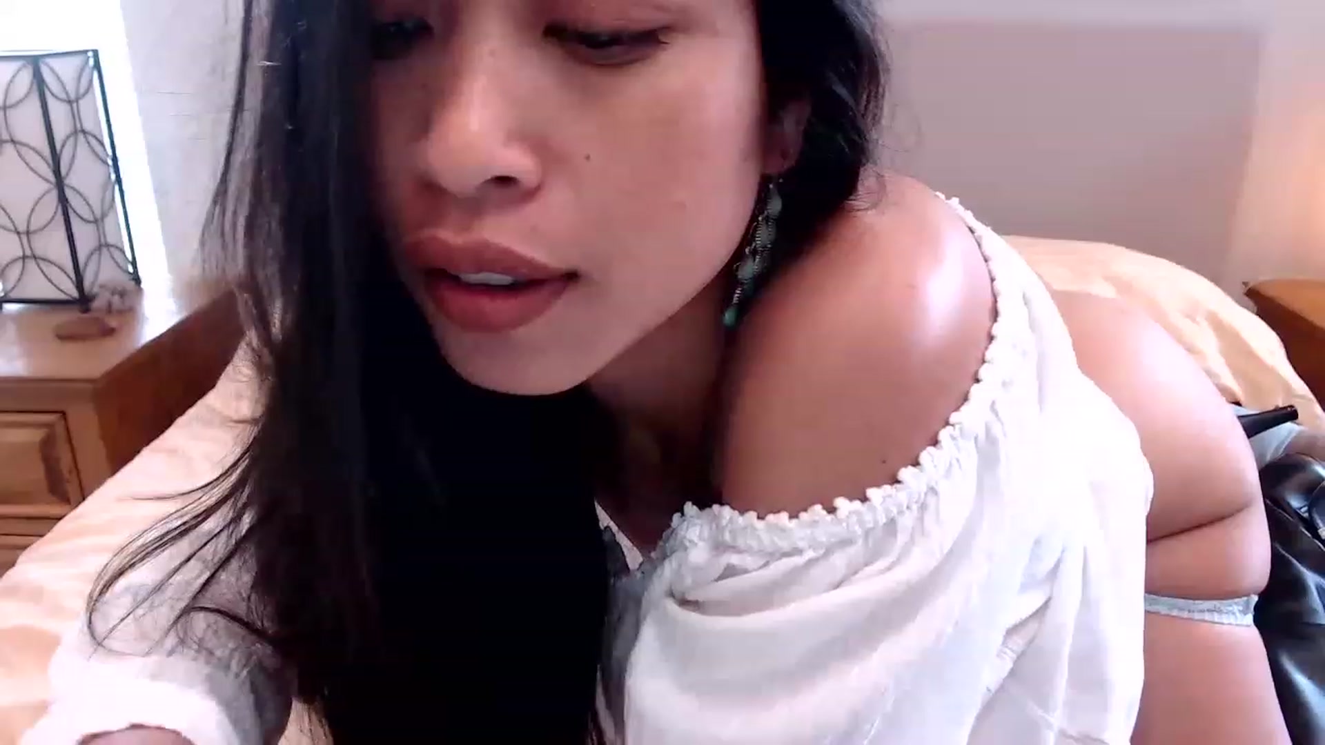 Gallery image thumbnail from Lil__bit's myfreecams stream on, 02/07/2023, 19:57 image 12 of 20