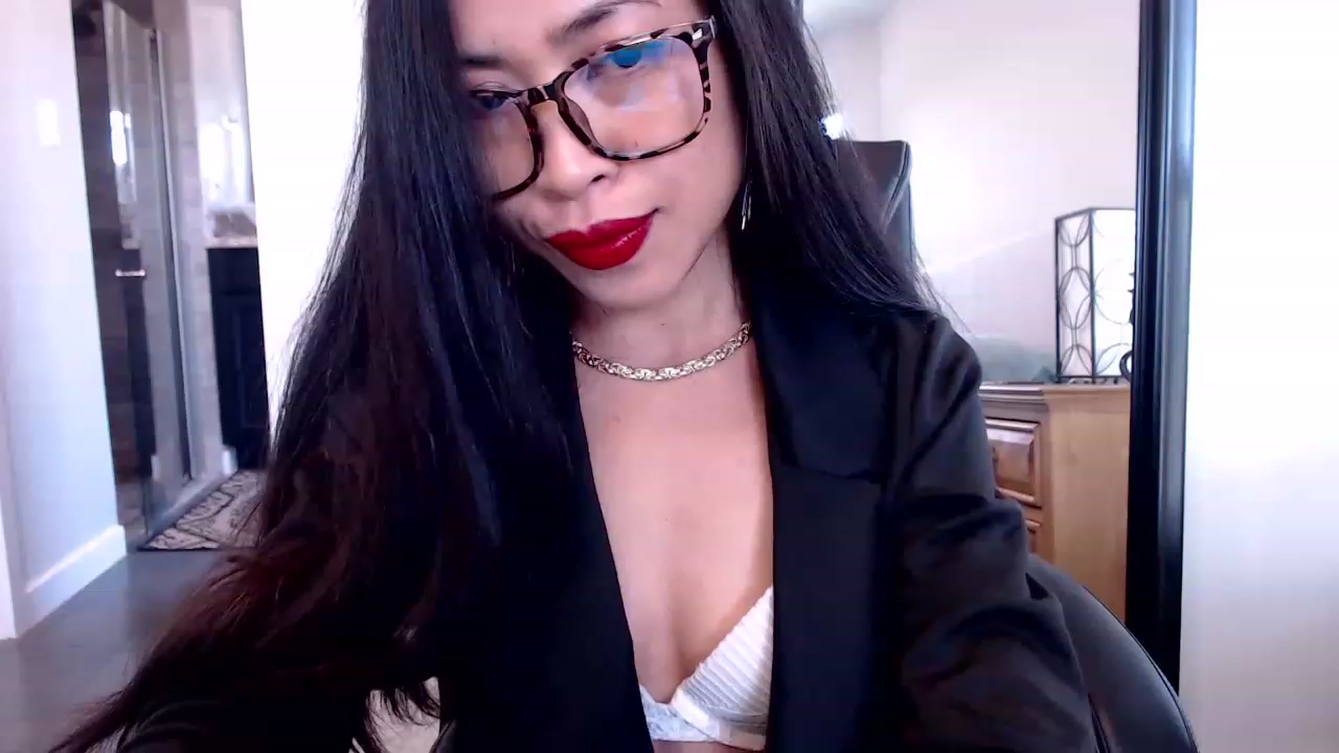 Gallery image thumbnail from Lil__bit's myfreecams stream on, 02/23/2023, 18:25 image 15 of 20