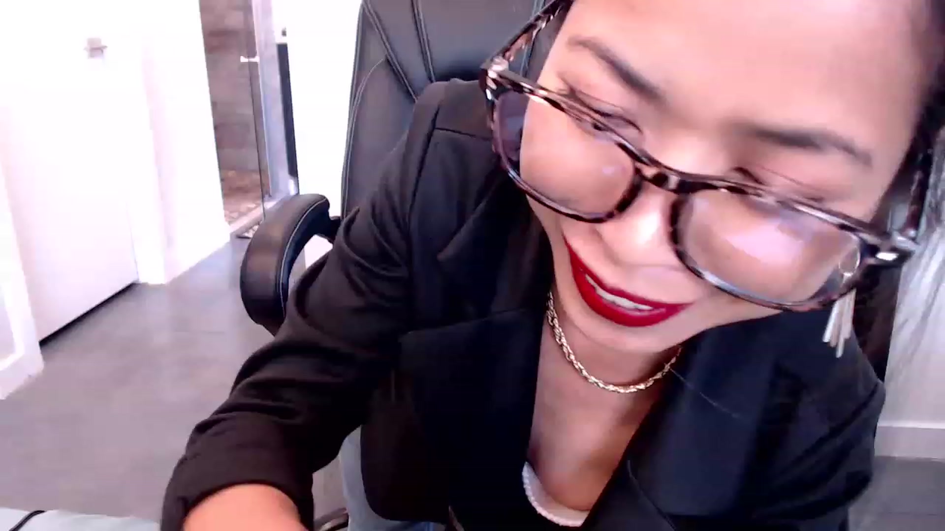 Gallery image thumbnail from Lil__bit's myfreecams stream on, 02/23/2023, 20:57 image 10 of 20