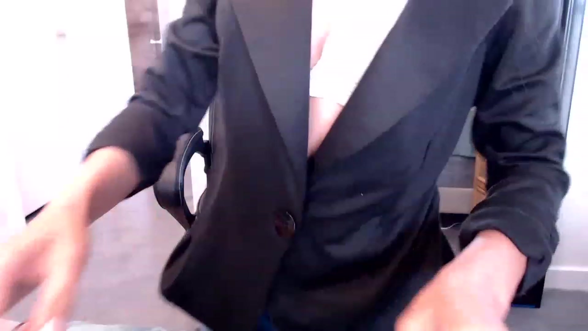 Gallery image thumbnail from Lil__bit's myfreecams stream on, 02/23/2023, 20:57 image 11 of 20