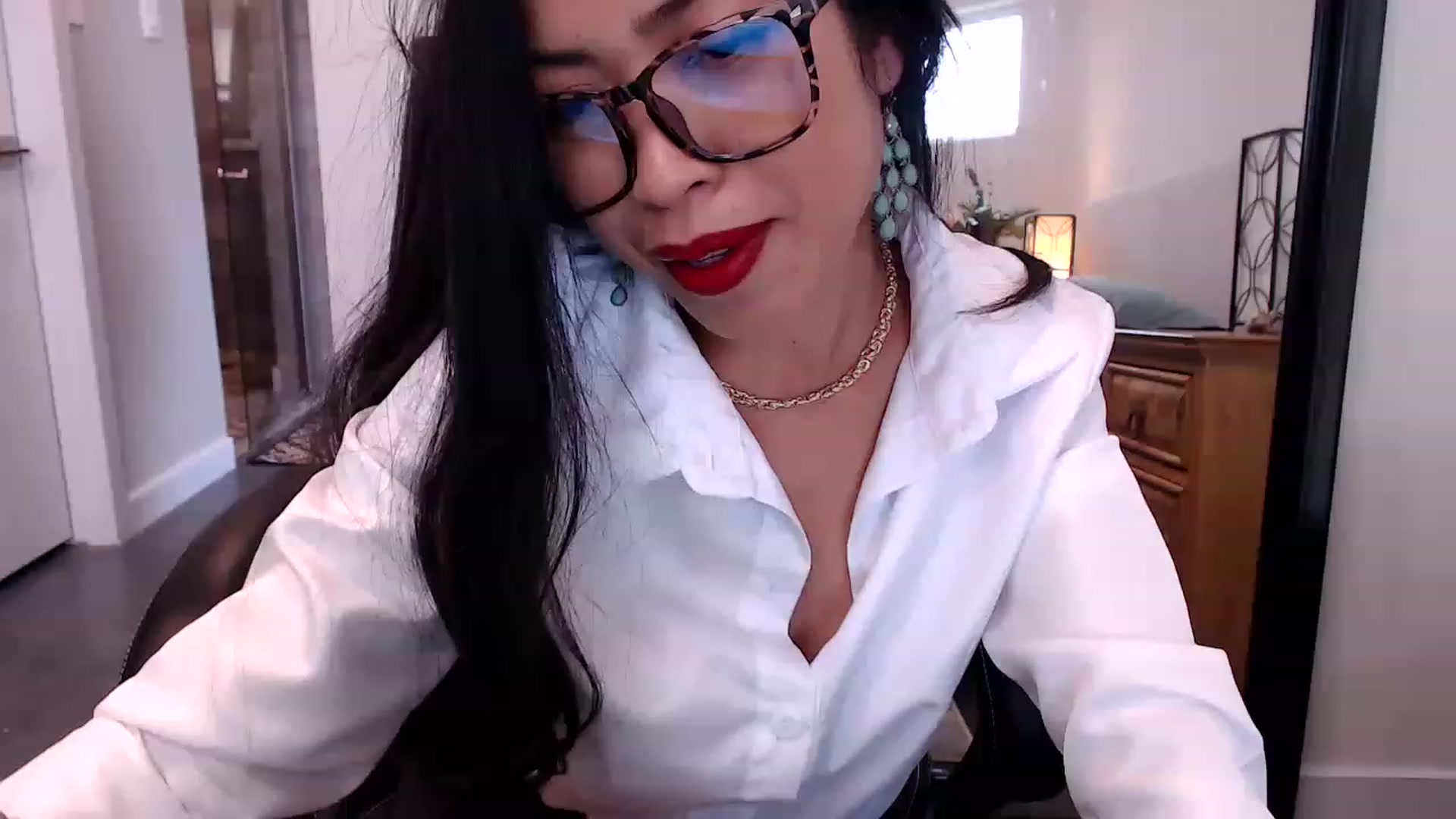 Gallery image thumbnail from Lil__bit's myfreecams stream on, 02/24/2023, 16:40 image 18 of 20