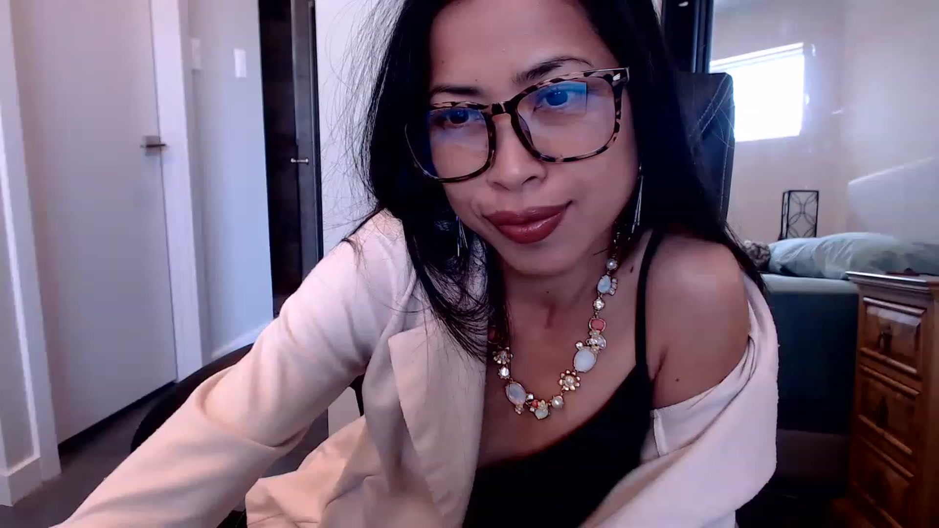 Gallery image thumbnail from Lil__bit's myfreecams stream on, 02/28/2023, 18:13 image 8 of 20