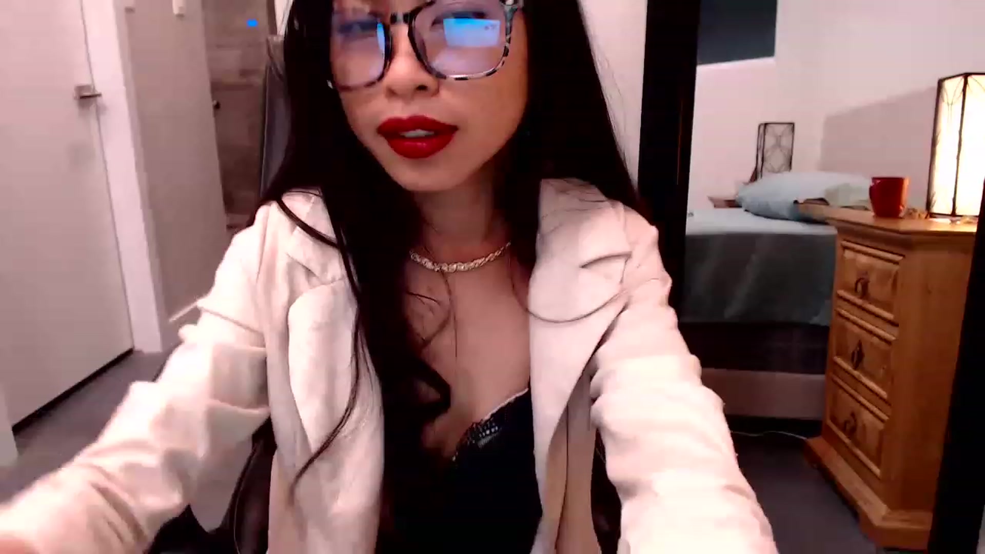 Gallery image thumbnail from Lil__bit's myfreecams stream on, 03/04/2023, 04:28 image 10 of 20