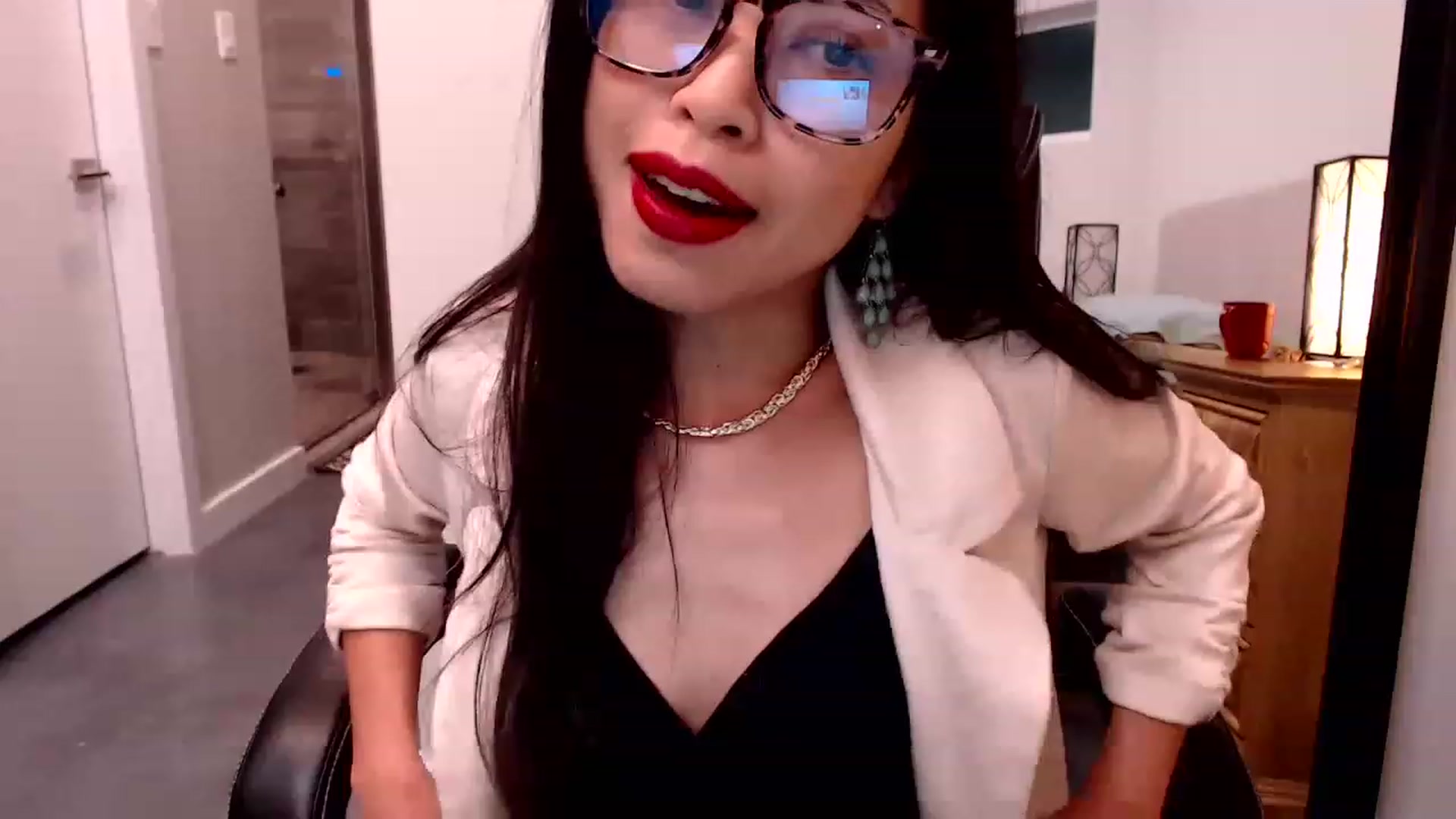 Gallery image thumbnail from Lil__bit's myfreecams stream on, 03/04/2023, 04:28 image 2 of 20