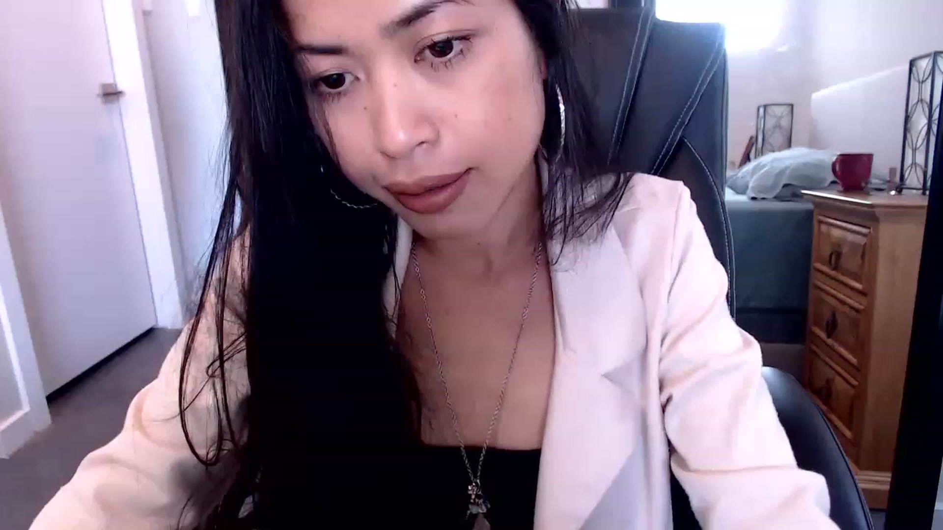 Gallery image thumbnail from Lil__bit's myfreecams stream on, 03/10/2023, 19:27 image 19 of 20
