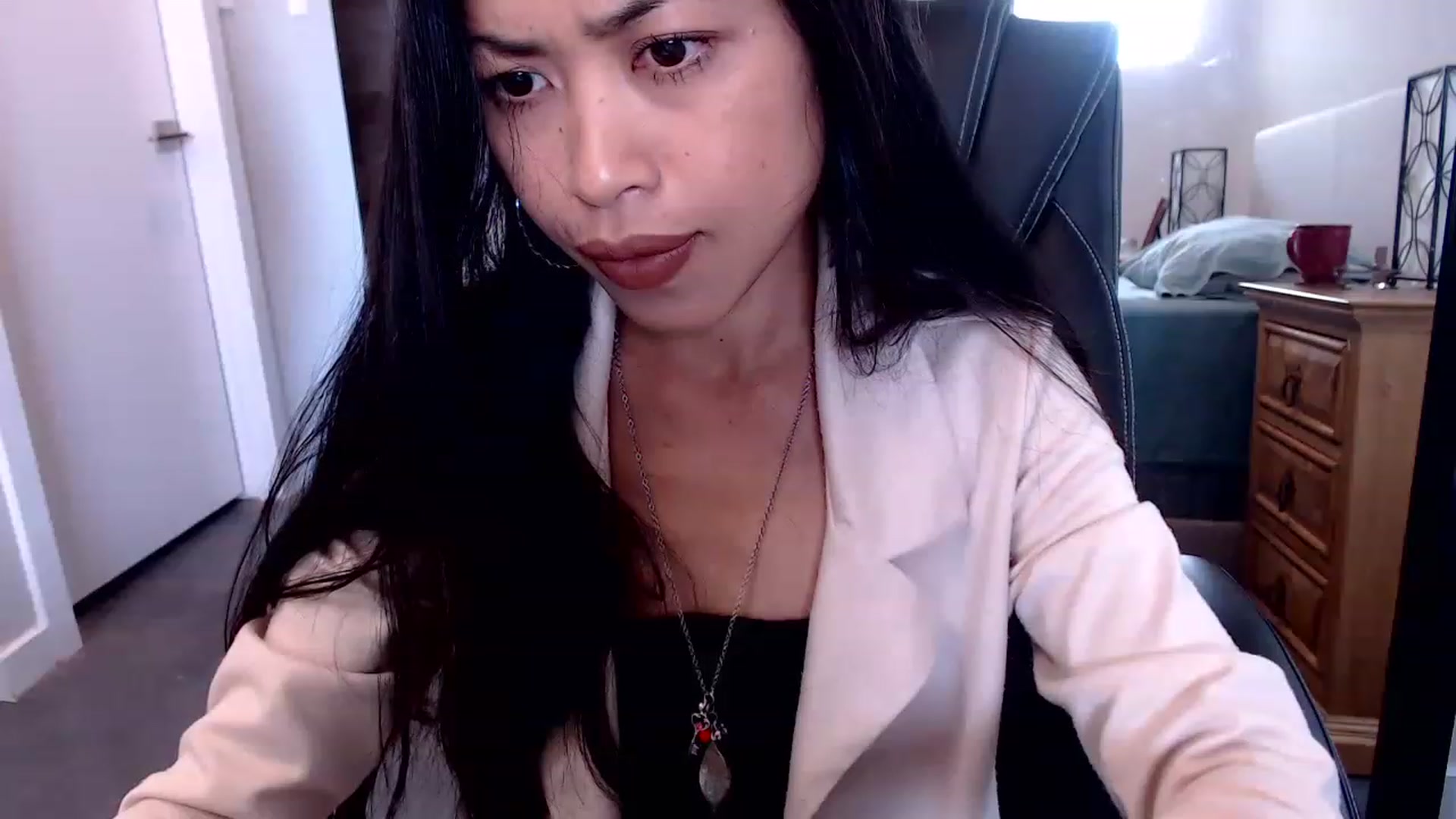Gallery image thumbnail from Lil__bit's myfreecams stream on, 03/10/2023, 19:27 image 16 of 20