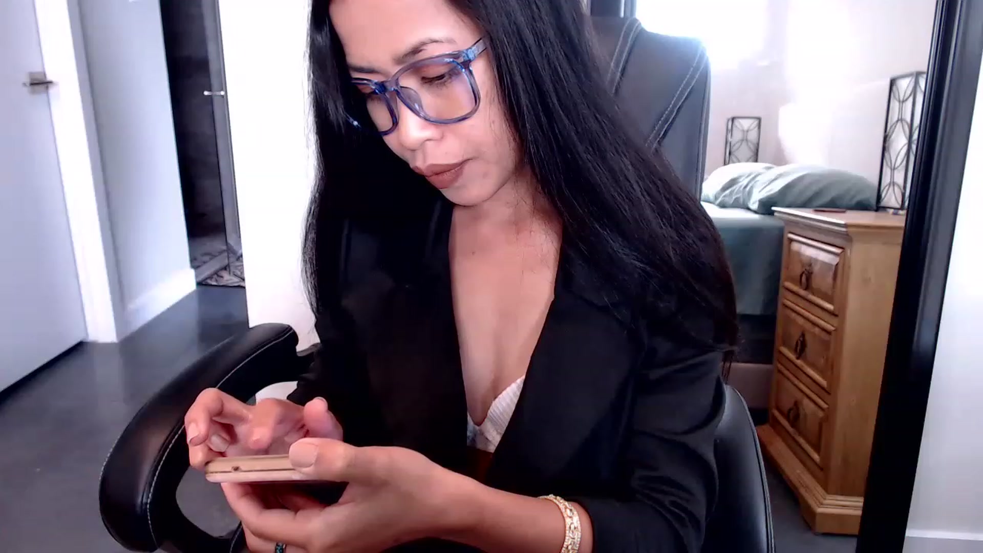 Gallery image thumbnail from Lil__bit's myfreecams stream on, 03/14/2023, 15:42 image 9 of 20