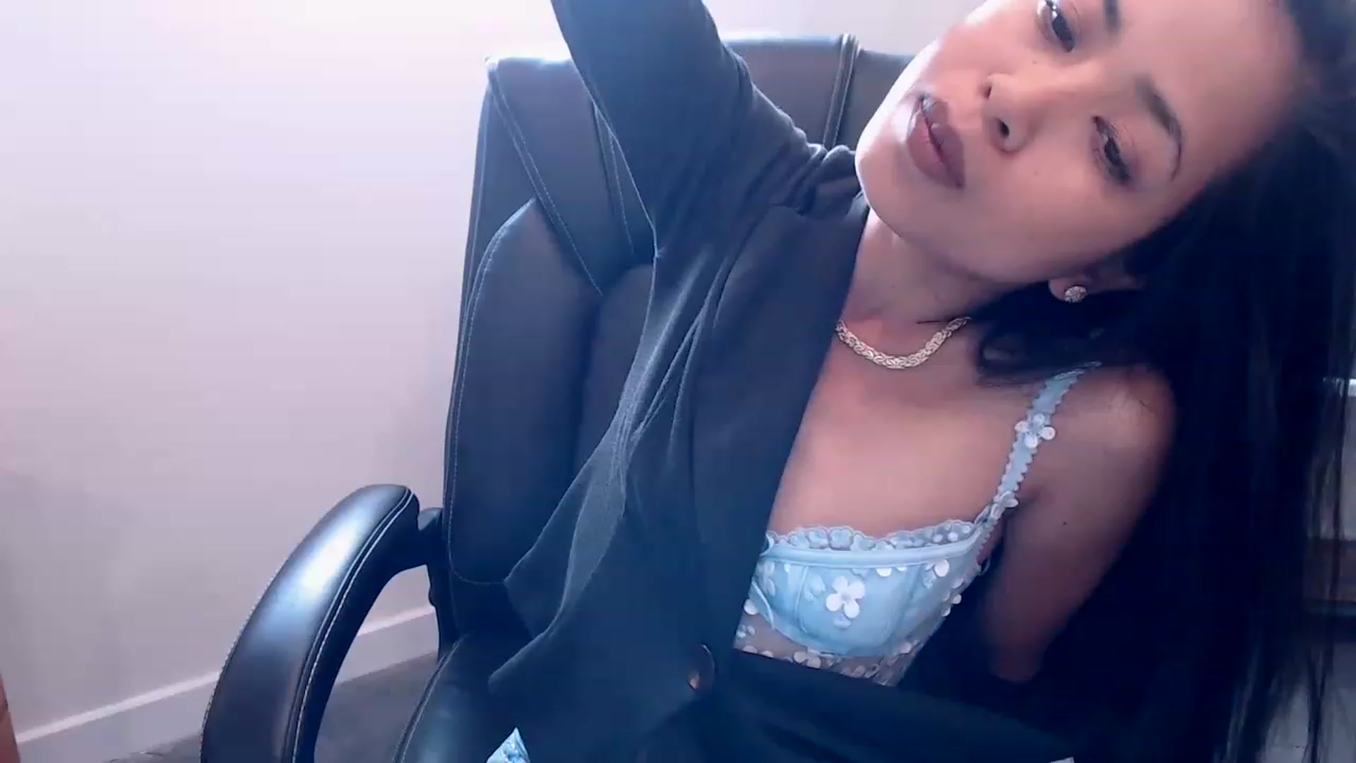 Gallery image thumbnail from Lil__bit's myfreecams stream on, 03/15/2023, 15:09 image 8 of 20