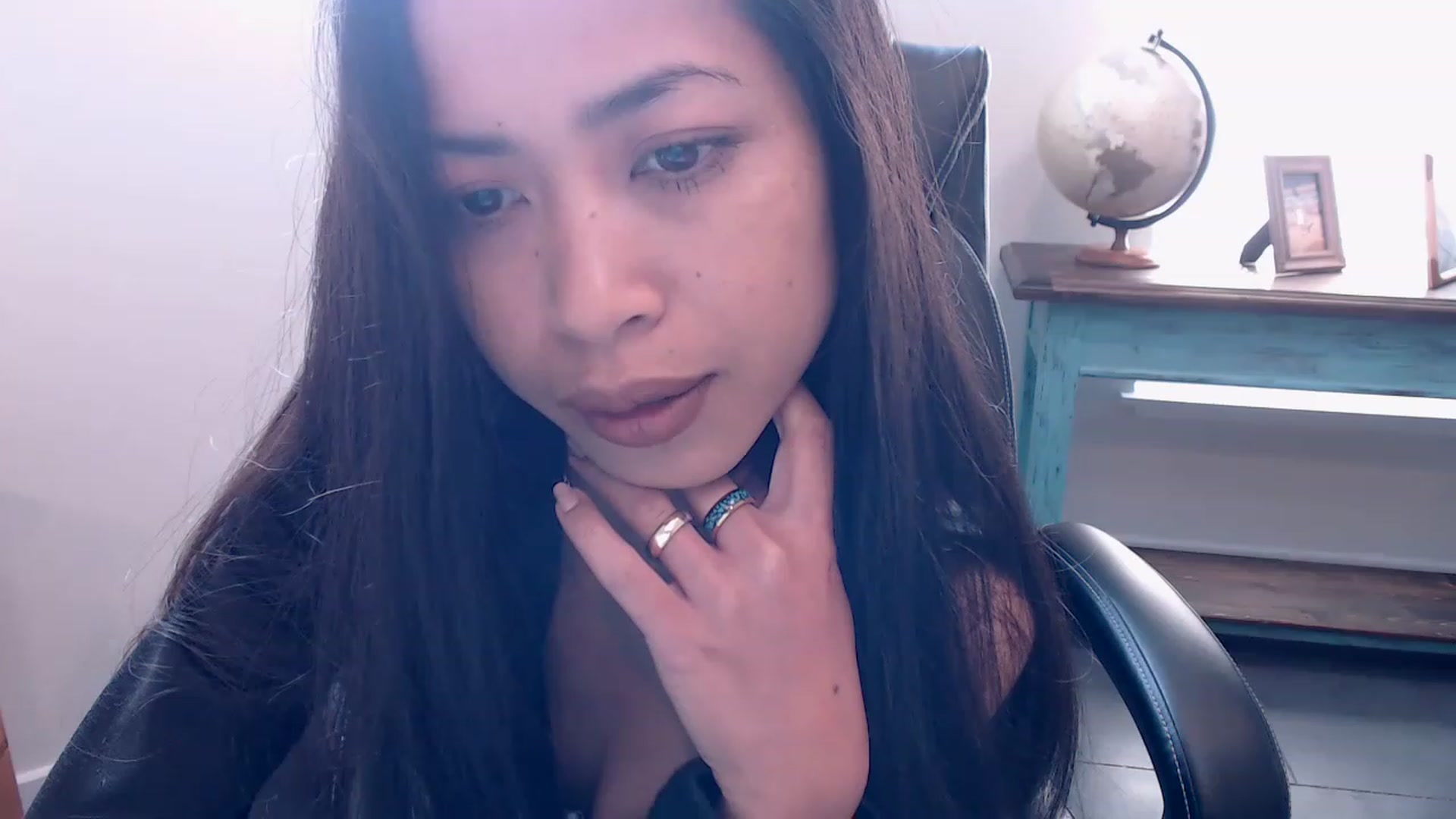 Gallery image thumbnail from Lil__bit's myfreecams stream on, 03/15/2023, 15:09 image 10 of 20