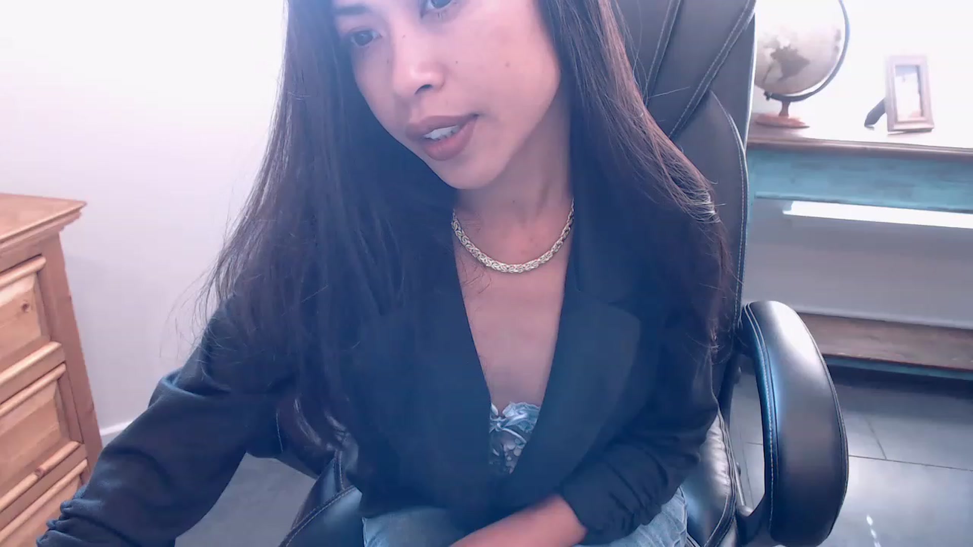 Gallery image thumbnail from Lil__bit's myfreecams stream on, 03/15/2023, 15:09 image 4 of 20