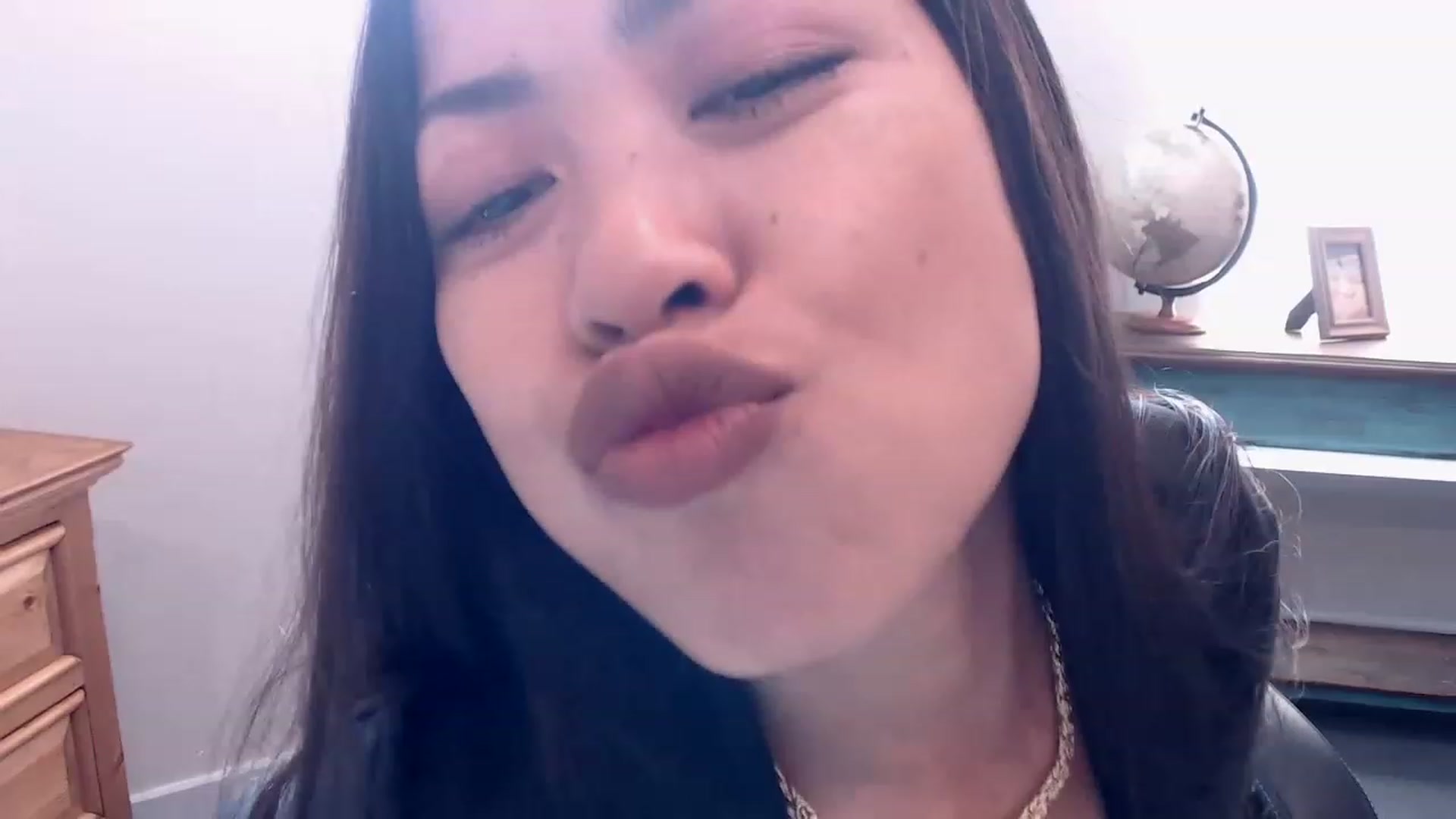 Gallery image thumbnail from Lil__bit's myfreecams stream on, 03/15/2023, 15:09 image 1 of 20