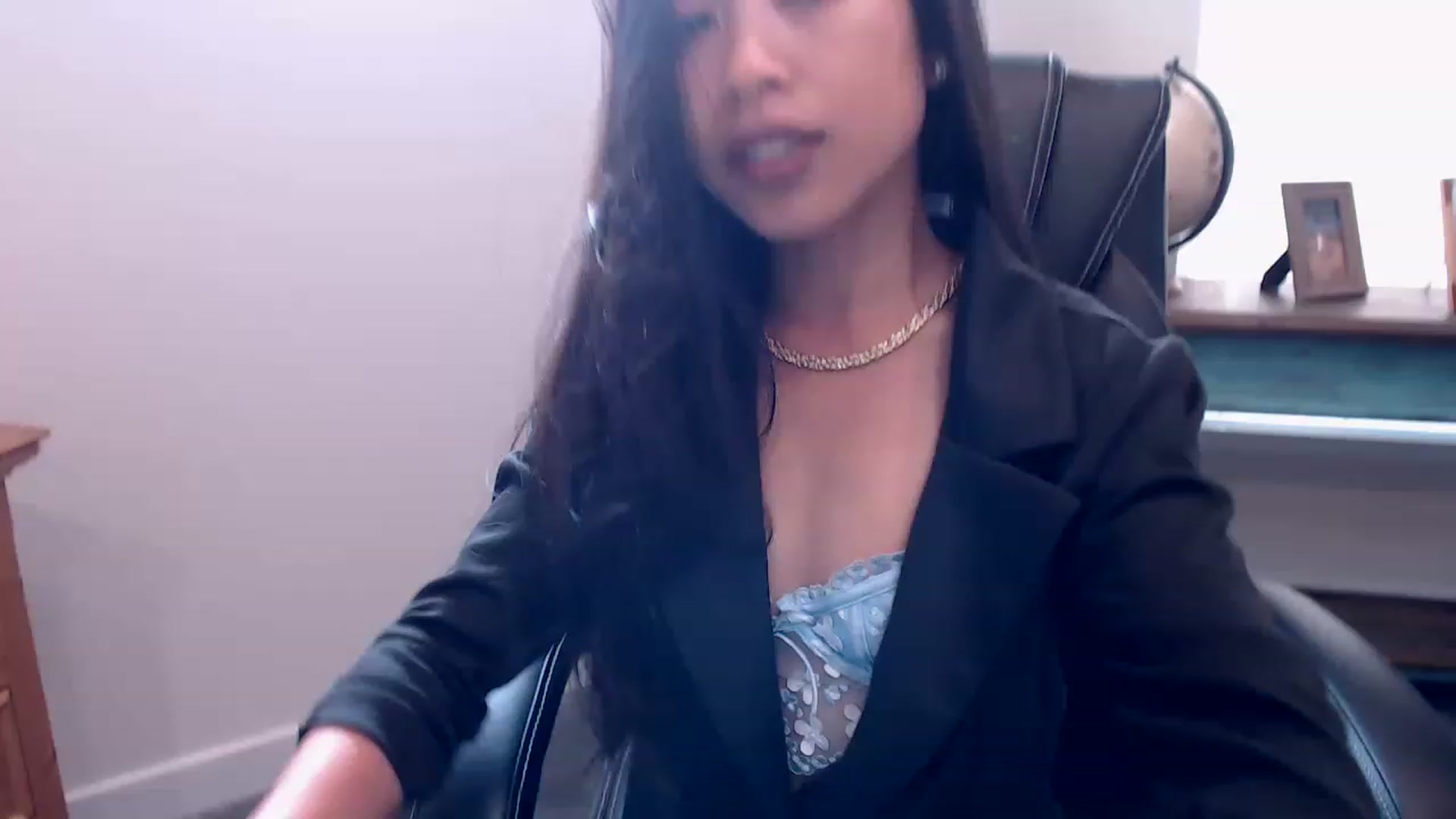 Gallery image thumbnail from Lil__bit's myfreecams stream on, 03/15/2023, 15:09 image 19 of 20