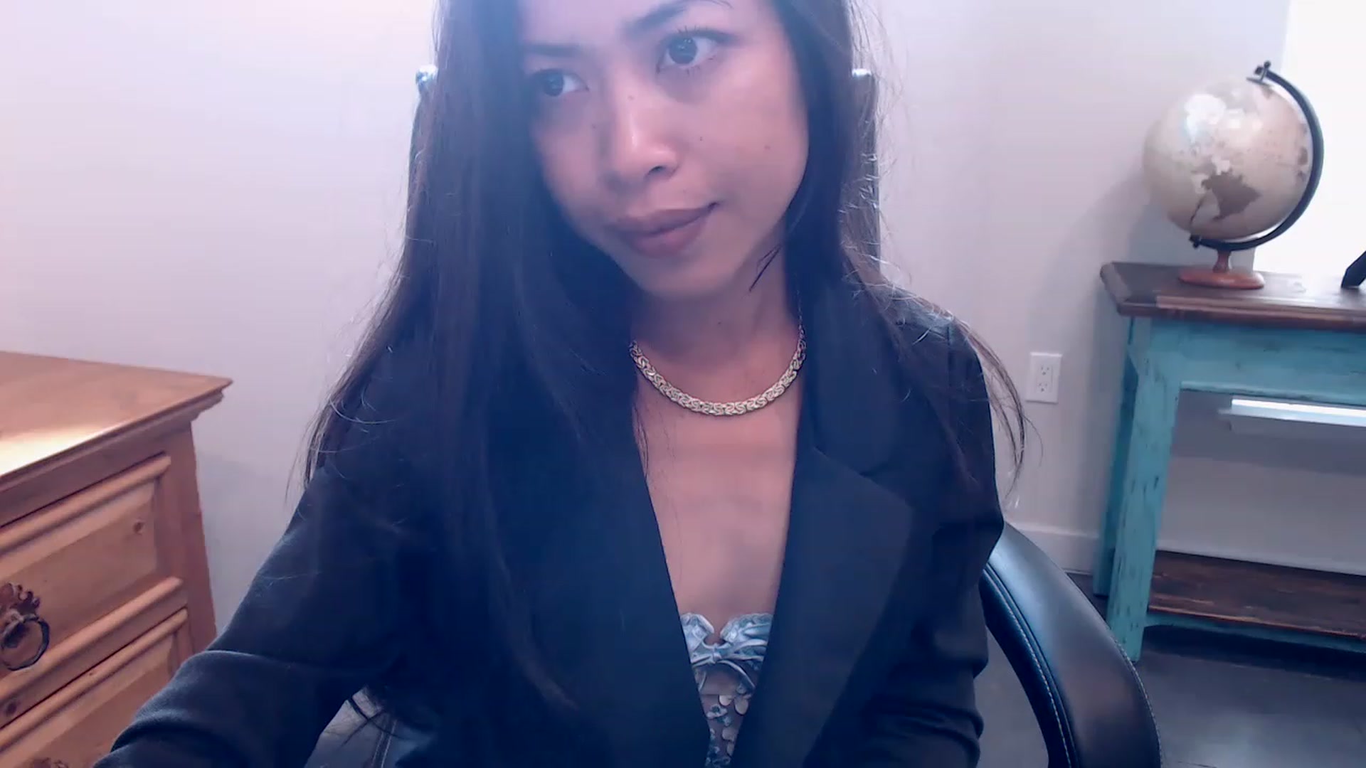 Gallery image thumbnail from Lil__bit's myfreecams stream on, 03/15/2023, 16:05 image 11 of 20