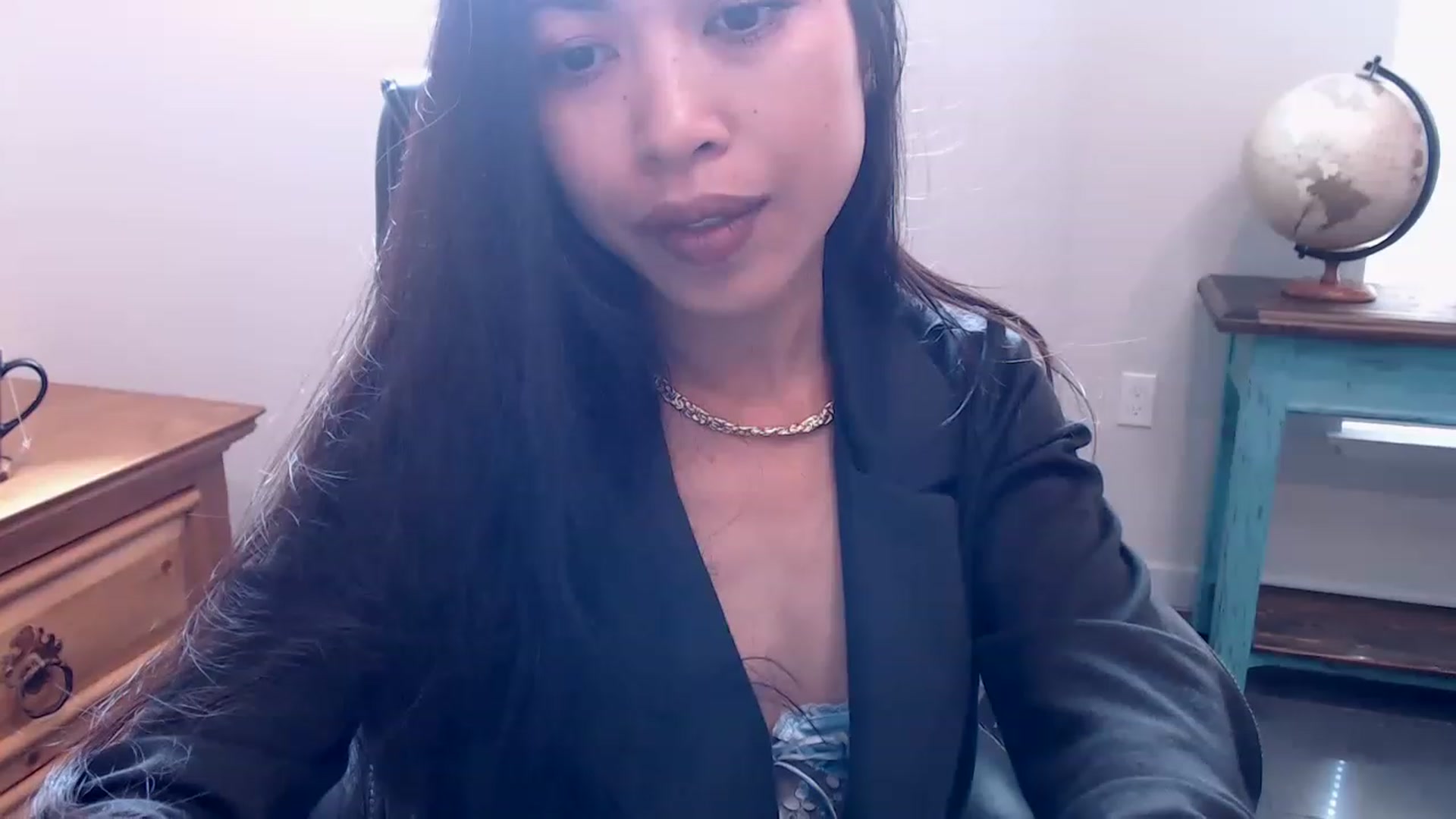 Gallery image thumbnail from Lil__bit's myfreecams stream on, 03/15/2023, 16:05 image 19 of 20
