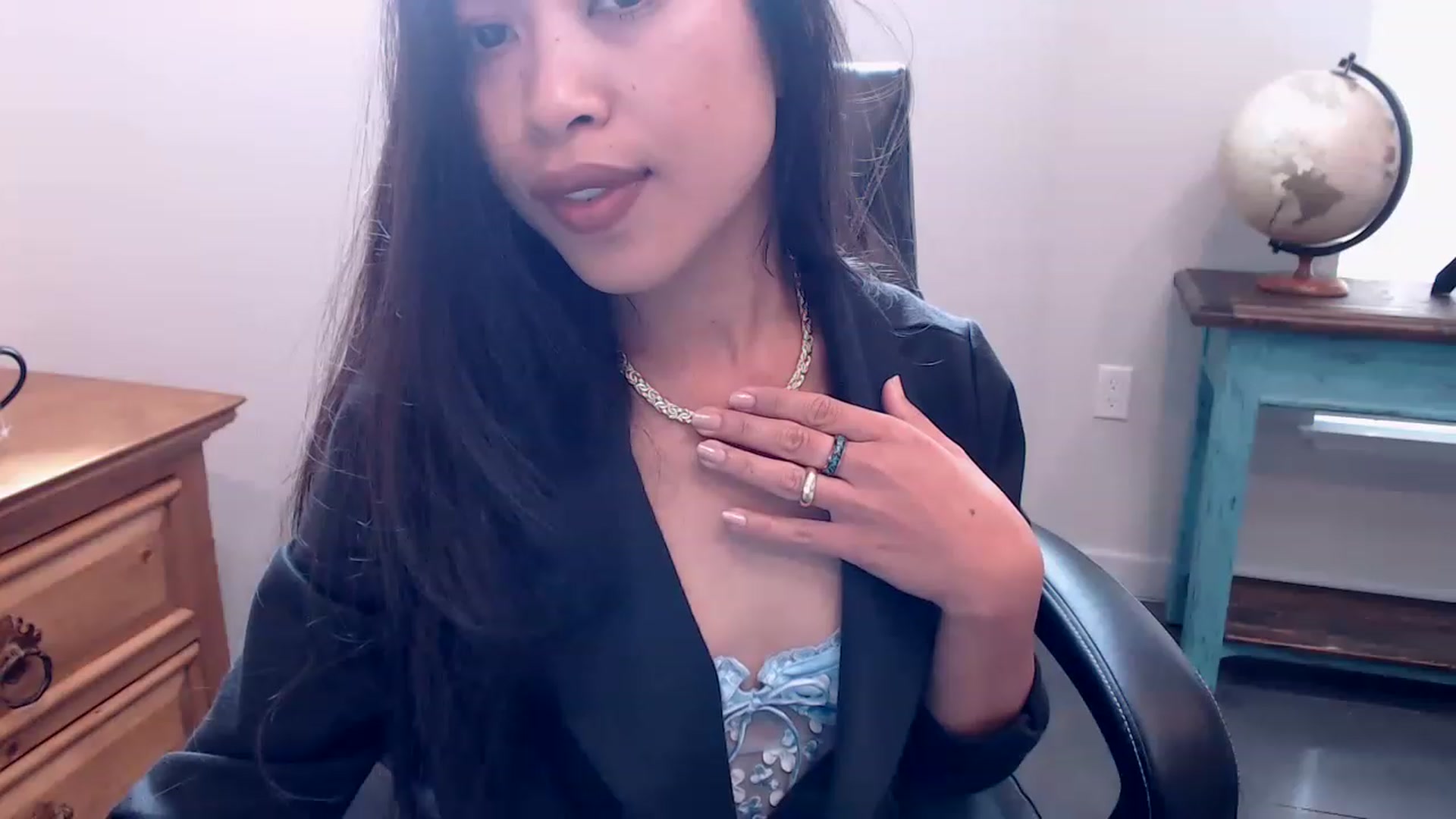 Gallery image thumbnail from Lil__bit's myfreecams stream on, 03/15/2023, 16:05 image 16 of 20