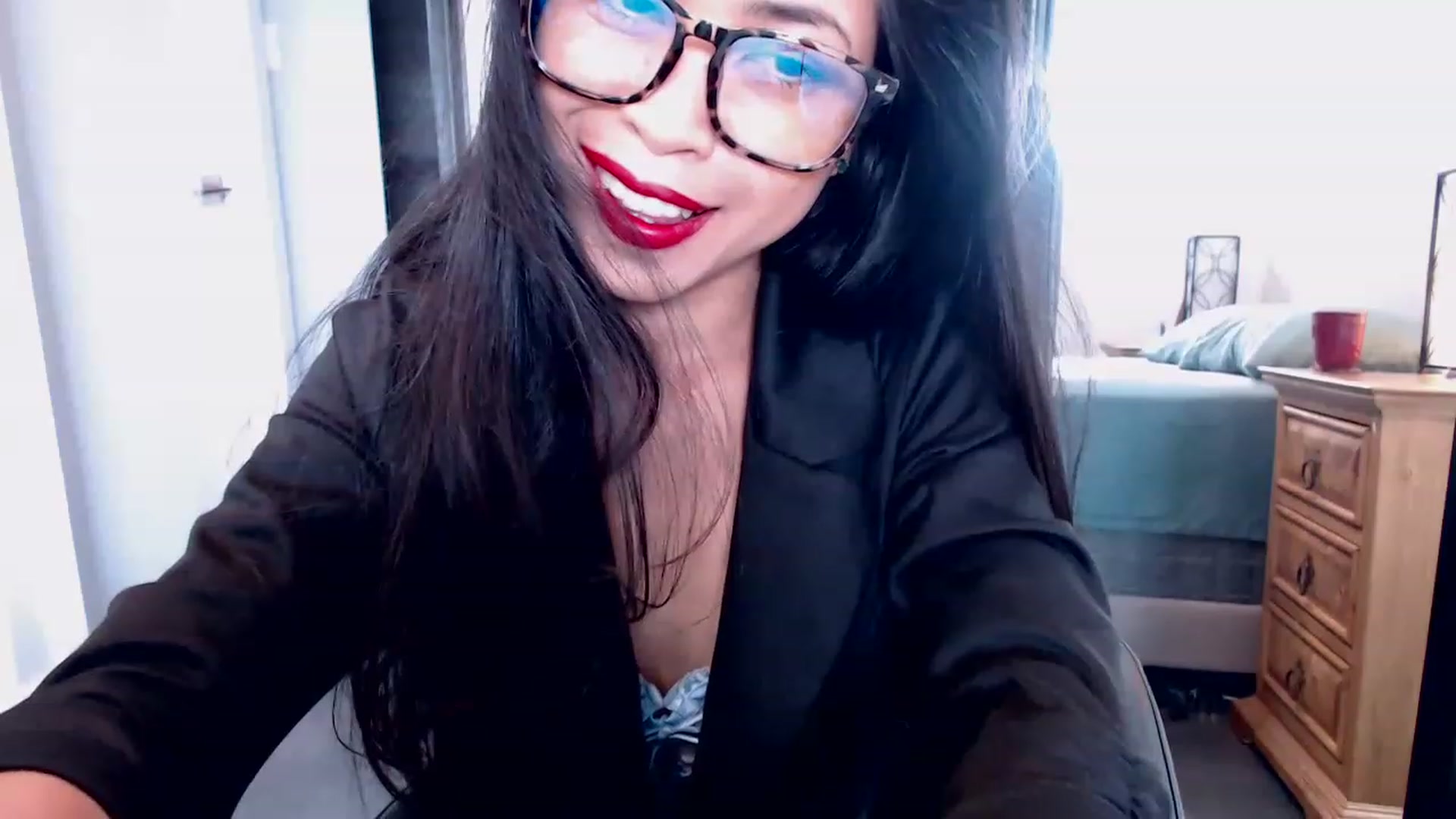 Gallery image thumbnail from Lil__bit's myfreecams stream on, 03/17/2023, 16:39 image 2 of 20