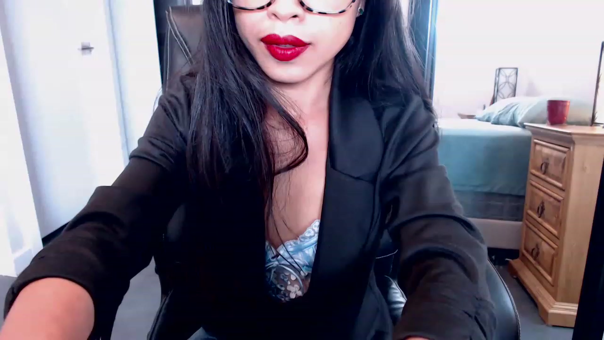 Gallery image thumbnail from Lil__bit's myfreecams stream on, 03/17/2023, 16:39 image 5 of 20