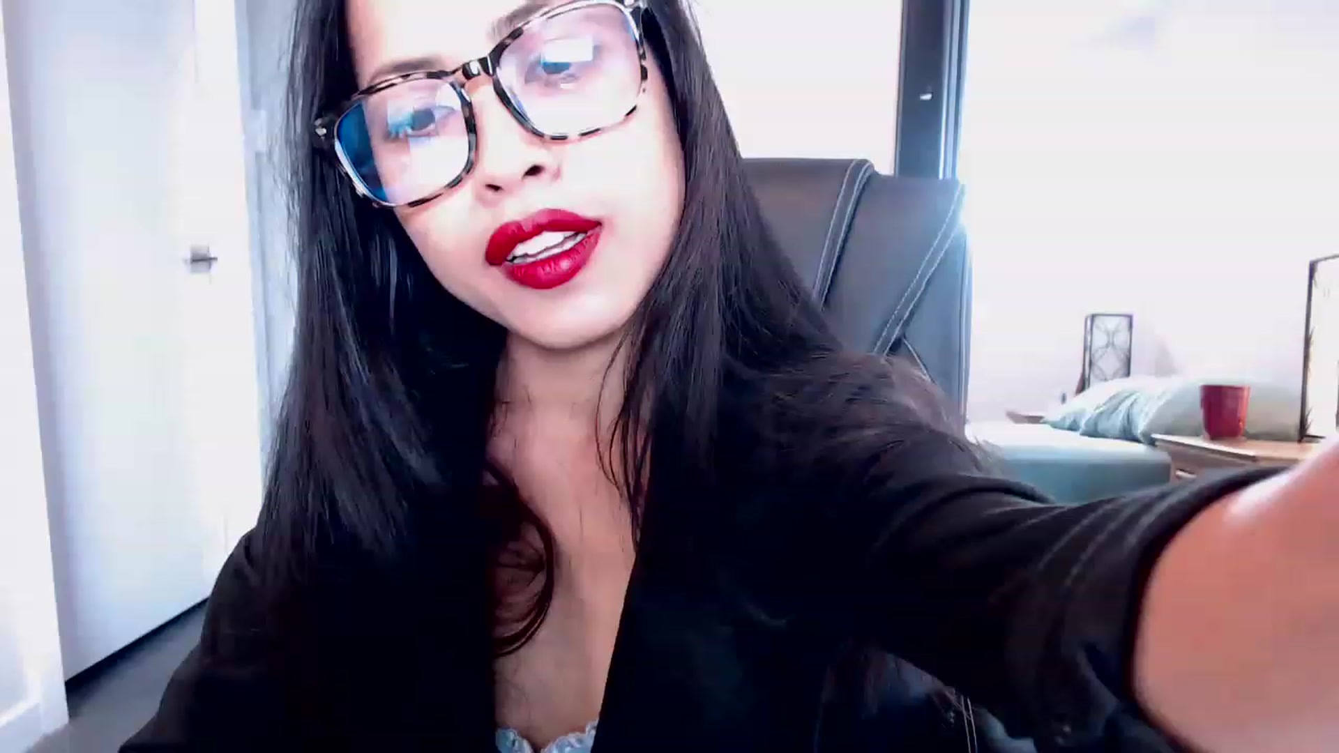 Gallery image thumbnail from Lil__bit's myfreecams stream on, 03/17/2023, 16:39 image 1 of 20