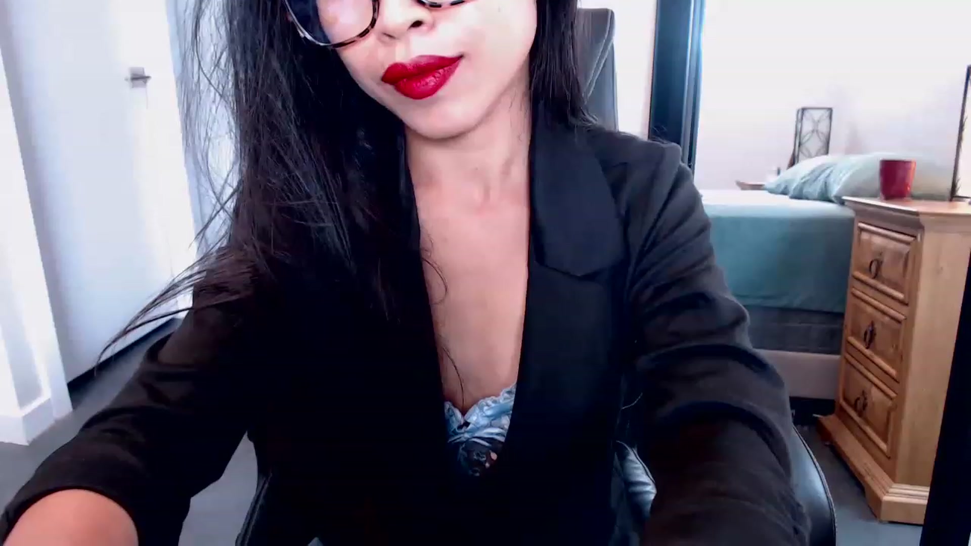 Gallery image thumbnail from Lil__bit's myfreecams stream on, 03/17/2023, 16:39 image 8 of 20